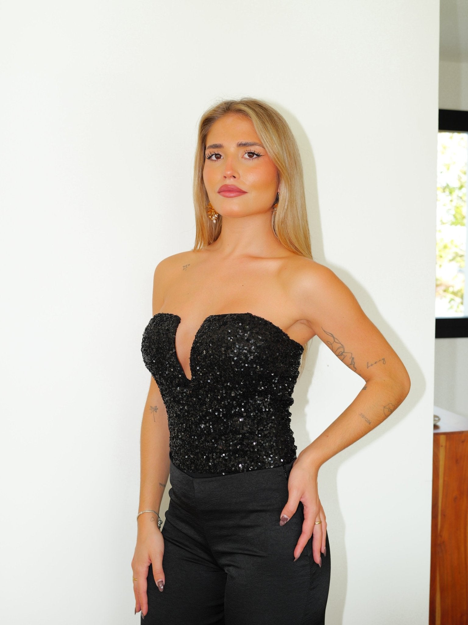 Black sequined bodysuit with V-neck - Sorellas The Brand Barcelona S.L