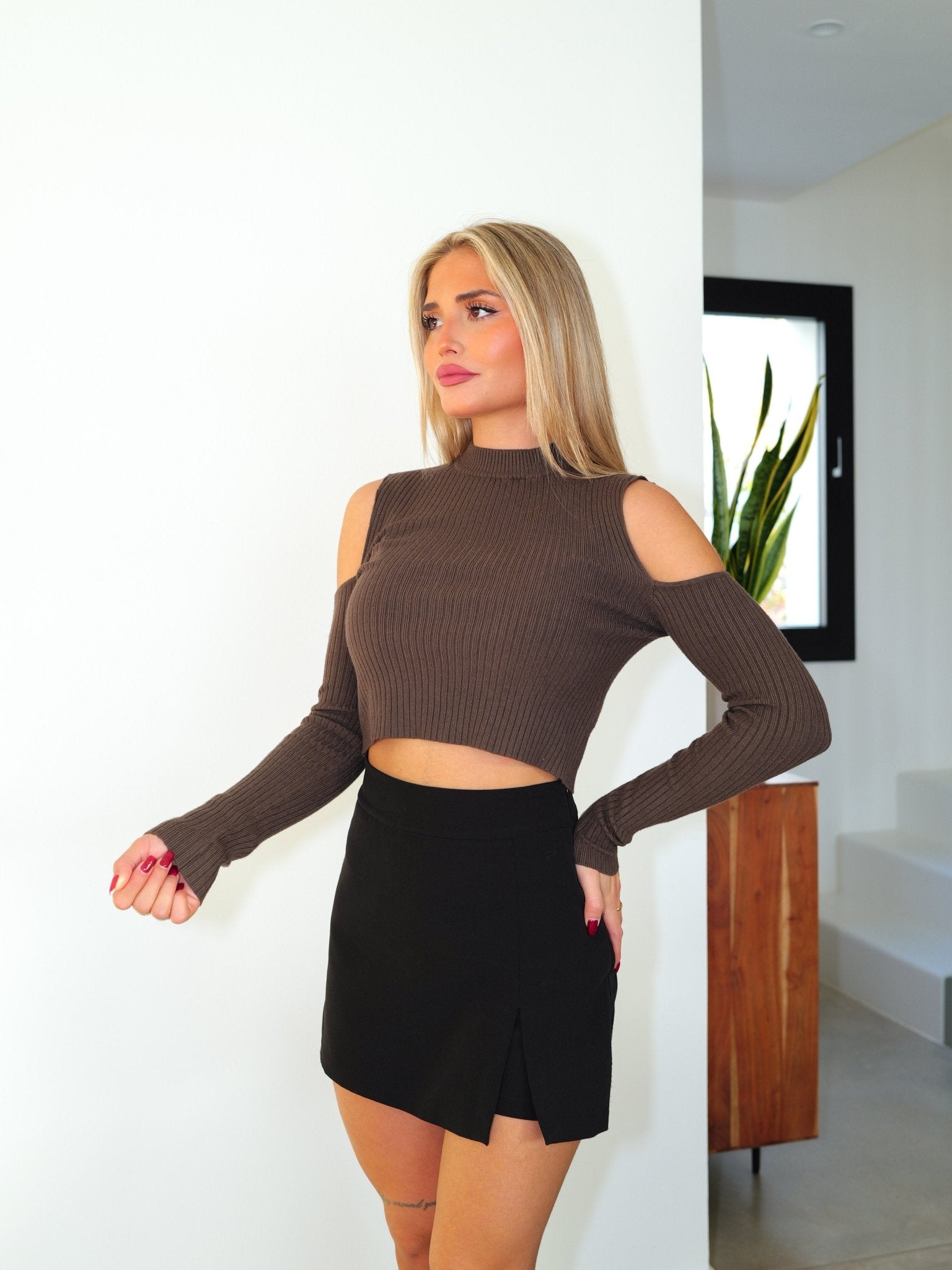 Chocolate brown open-shoulder sweater - Sorellas The Brand Barcelona S.L.