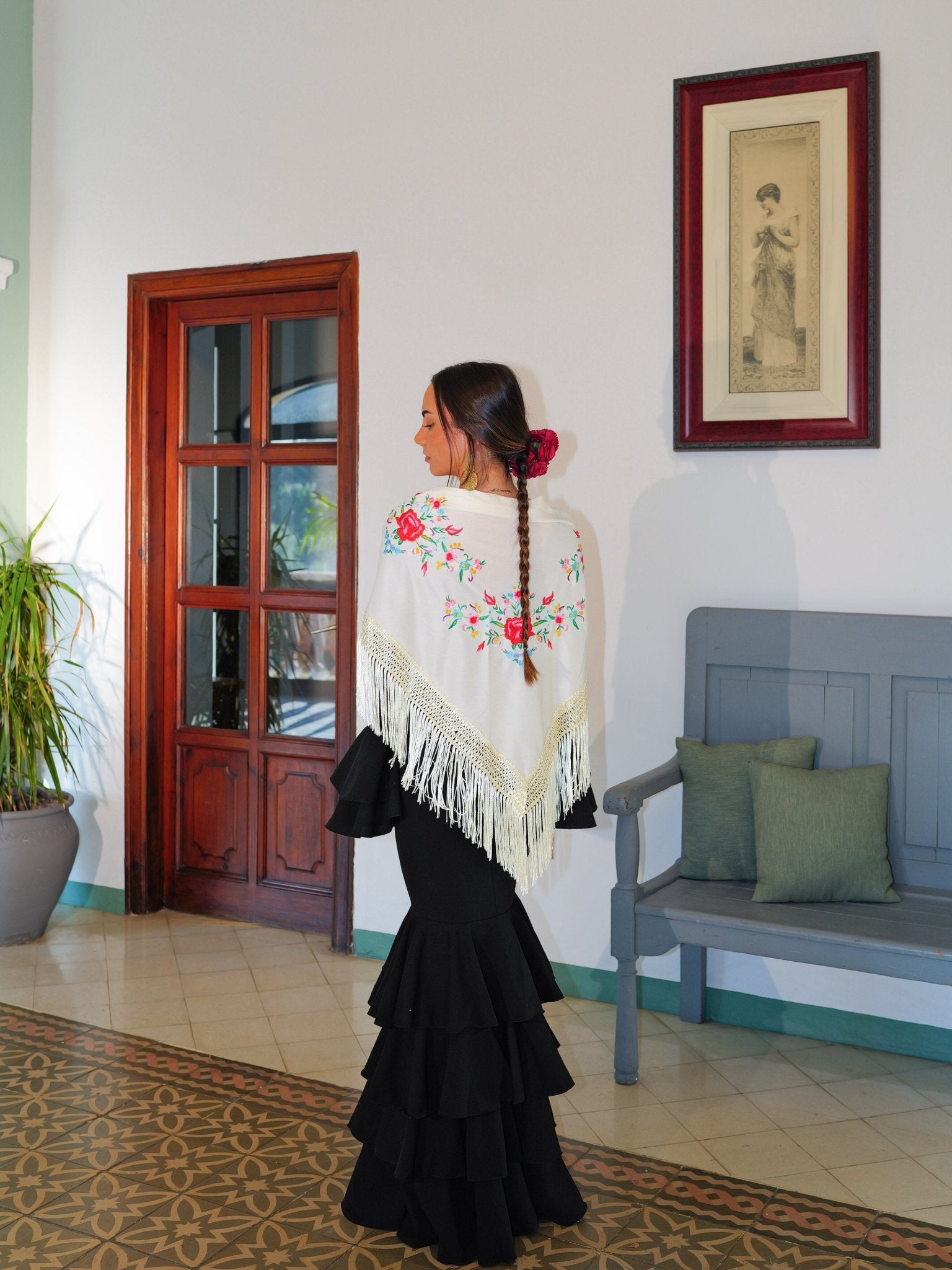 Beige floral embroidered flamenco shawl - Sorellas The Brand Barcelona S.L.