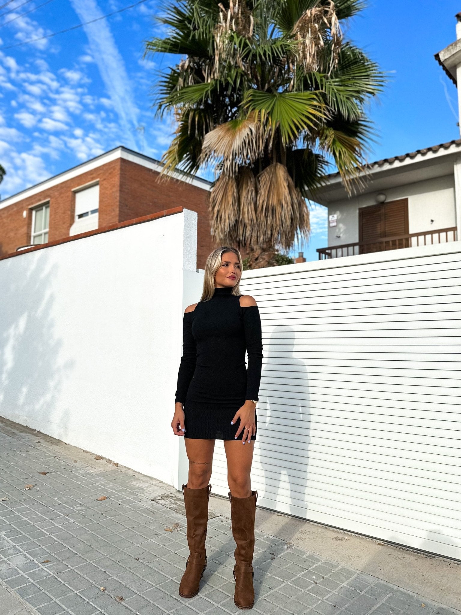 Black Perkins neck dress - Sorellas The Brand Barcelona S.L