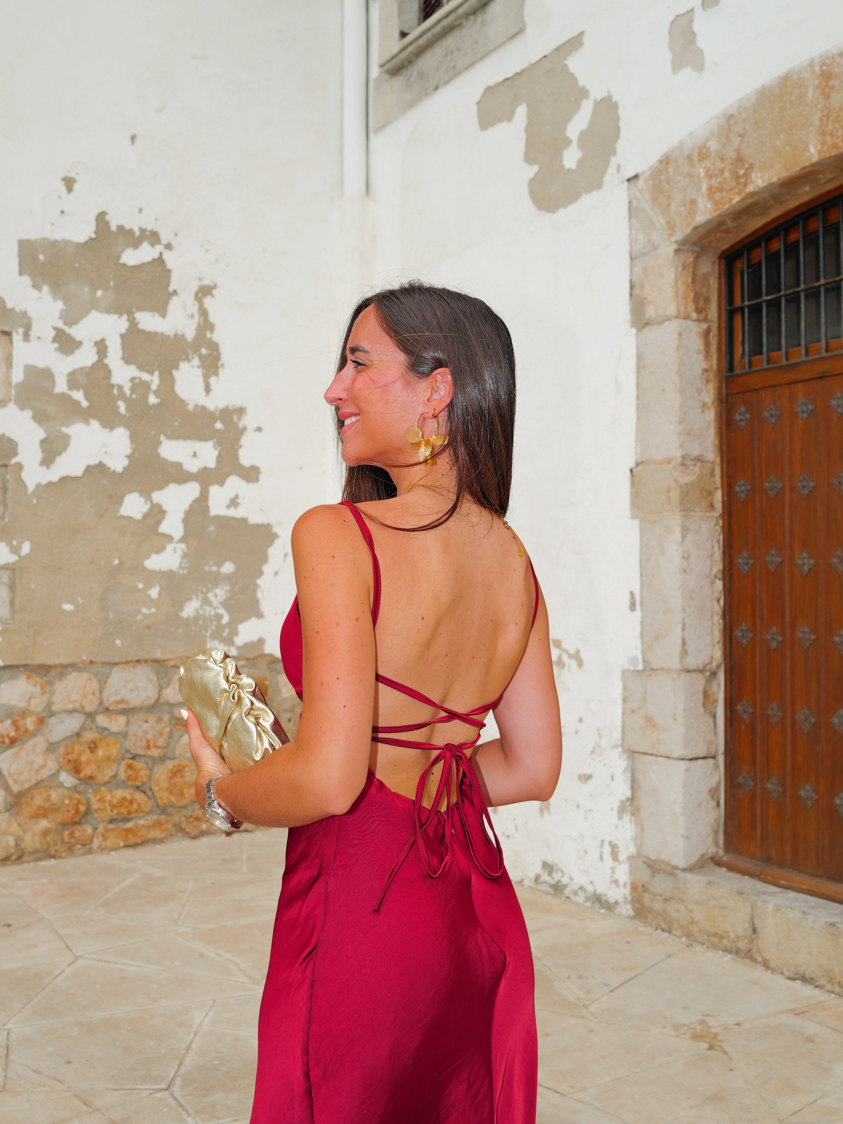 Robe en satin bourgogne avec bretelles bourgogne