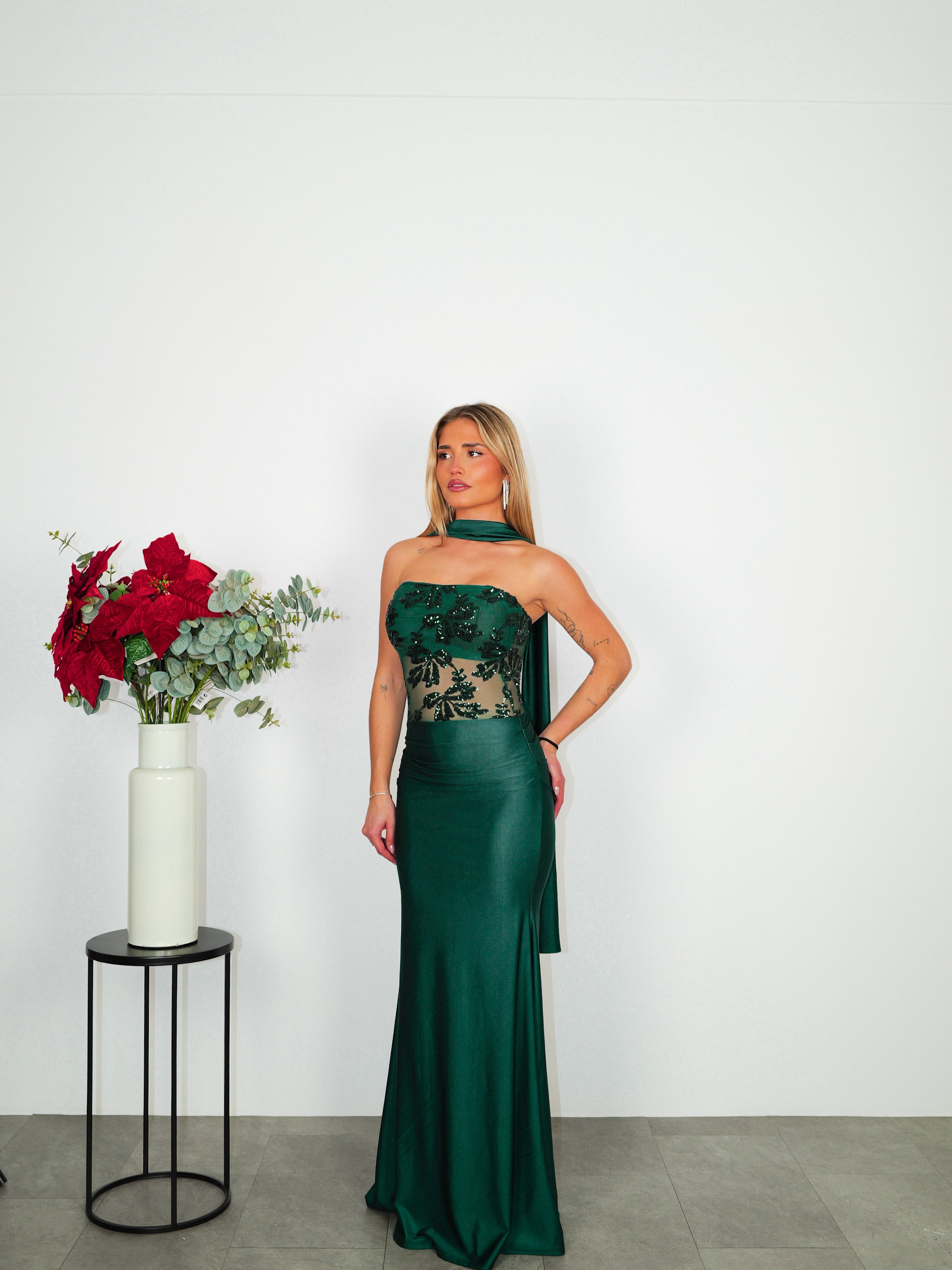 Robe longue avec tour de cou en forme de mot bouteille