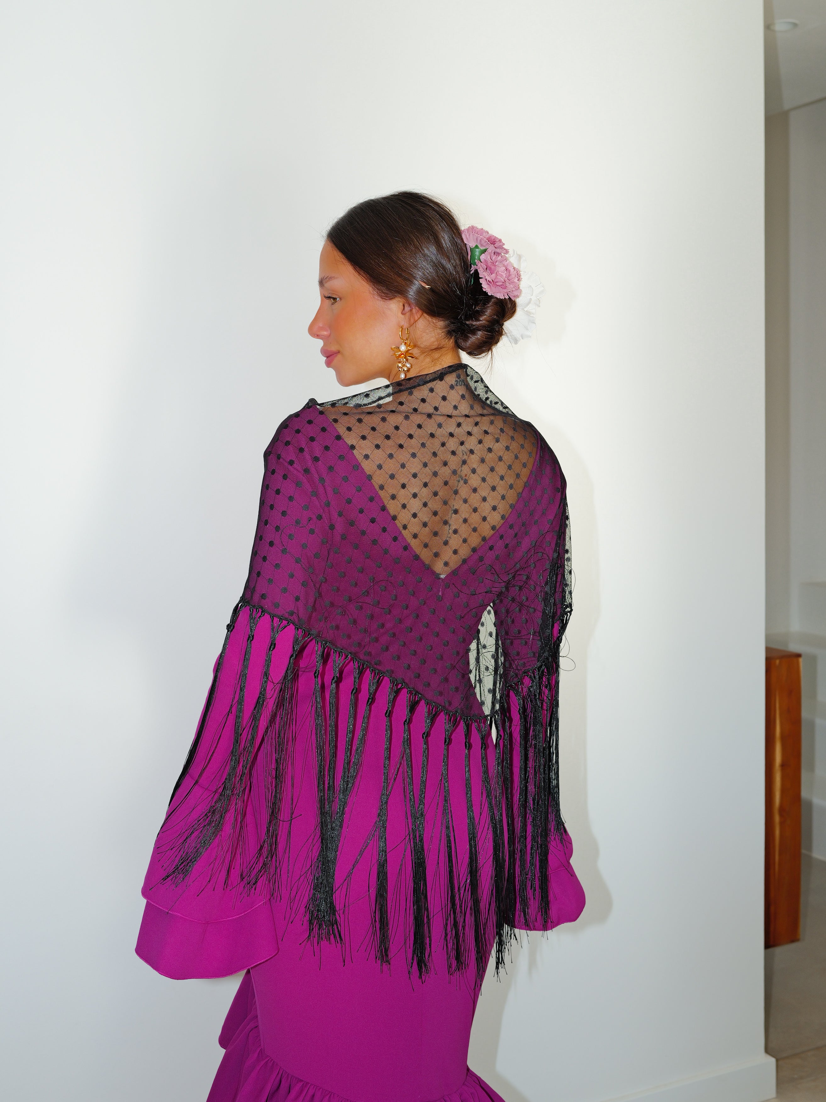 Châle flamenco à pois noirs