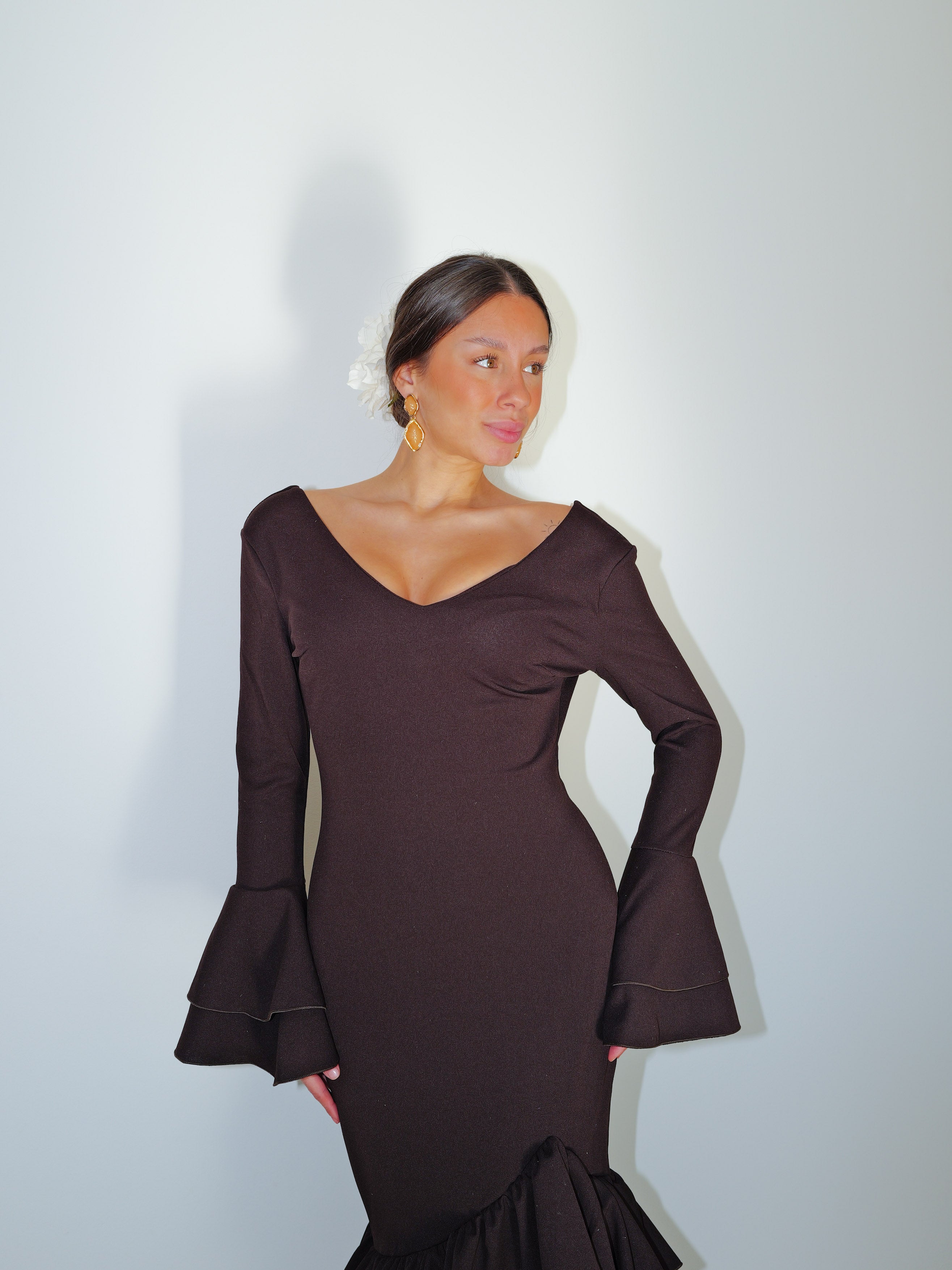 Robe flamenco asymétrique à volants marron