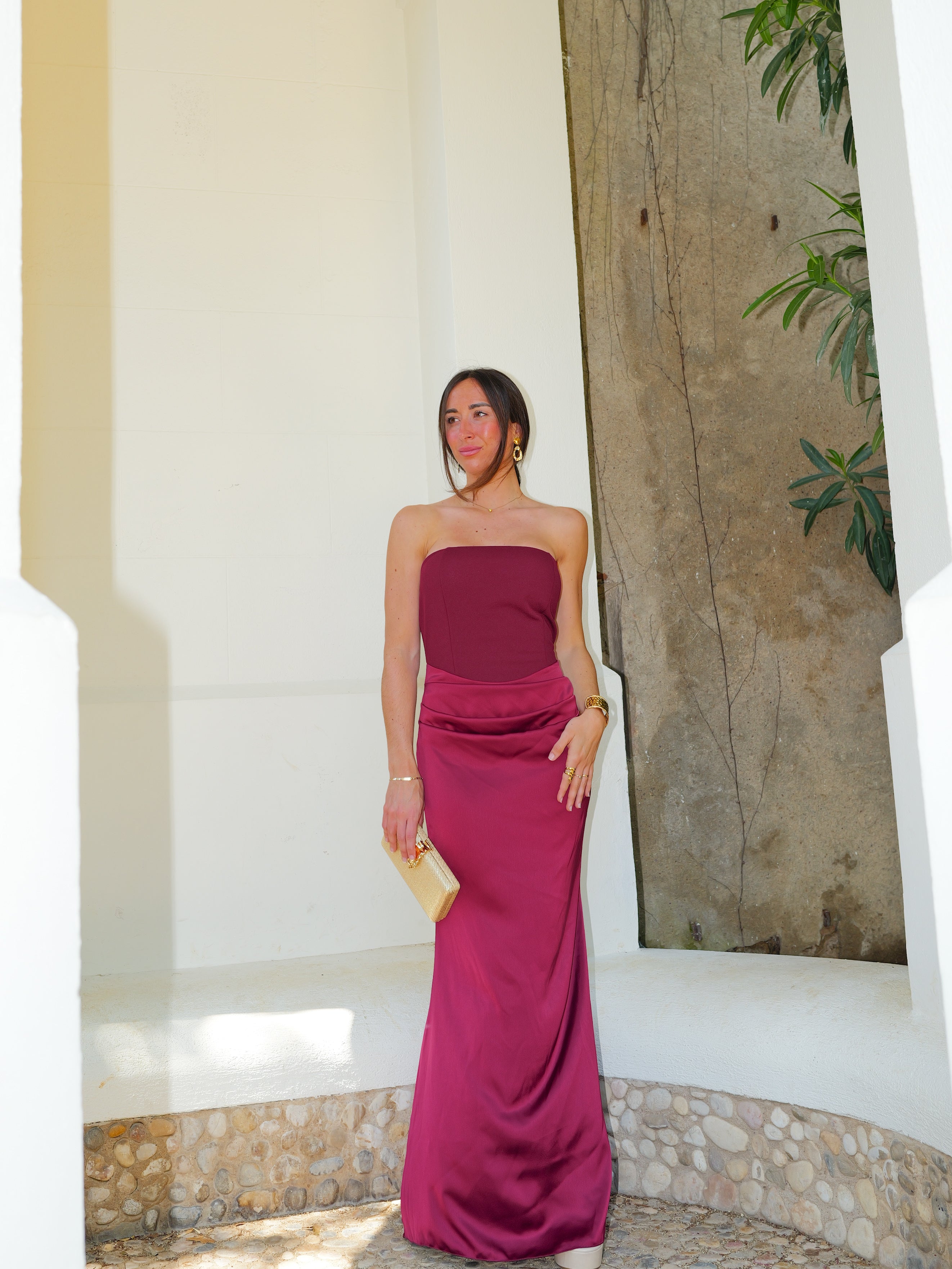 Robe bustier en satin bordeaux