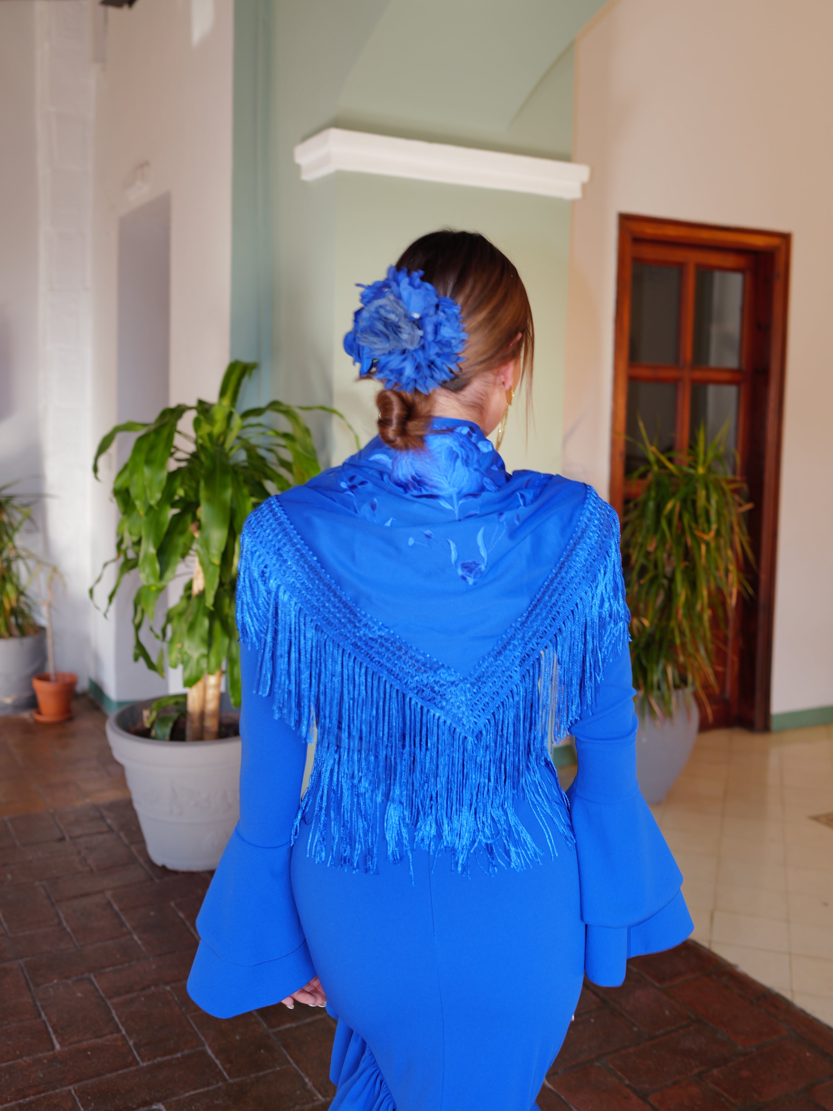 Châle flamenco brodé de fleurs klein