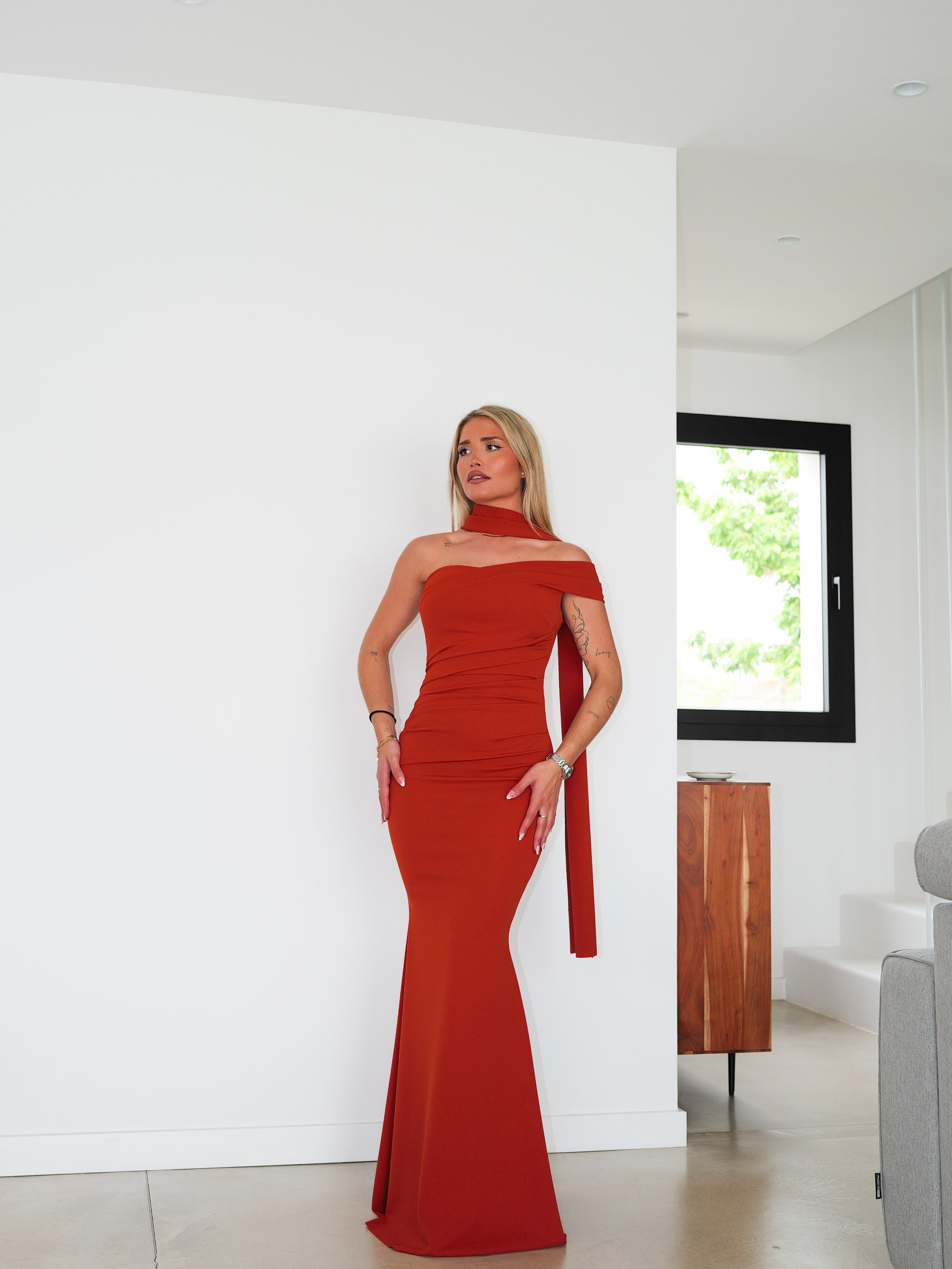 Robe ras du cou asymétrique en forme de caldeira