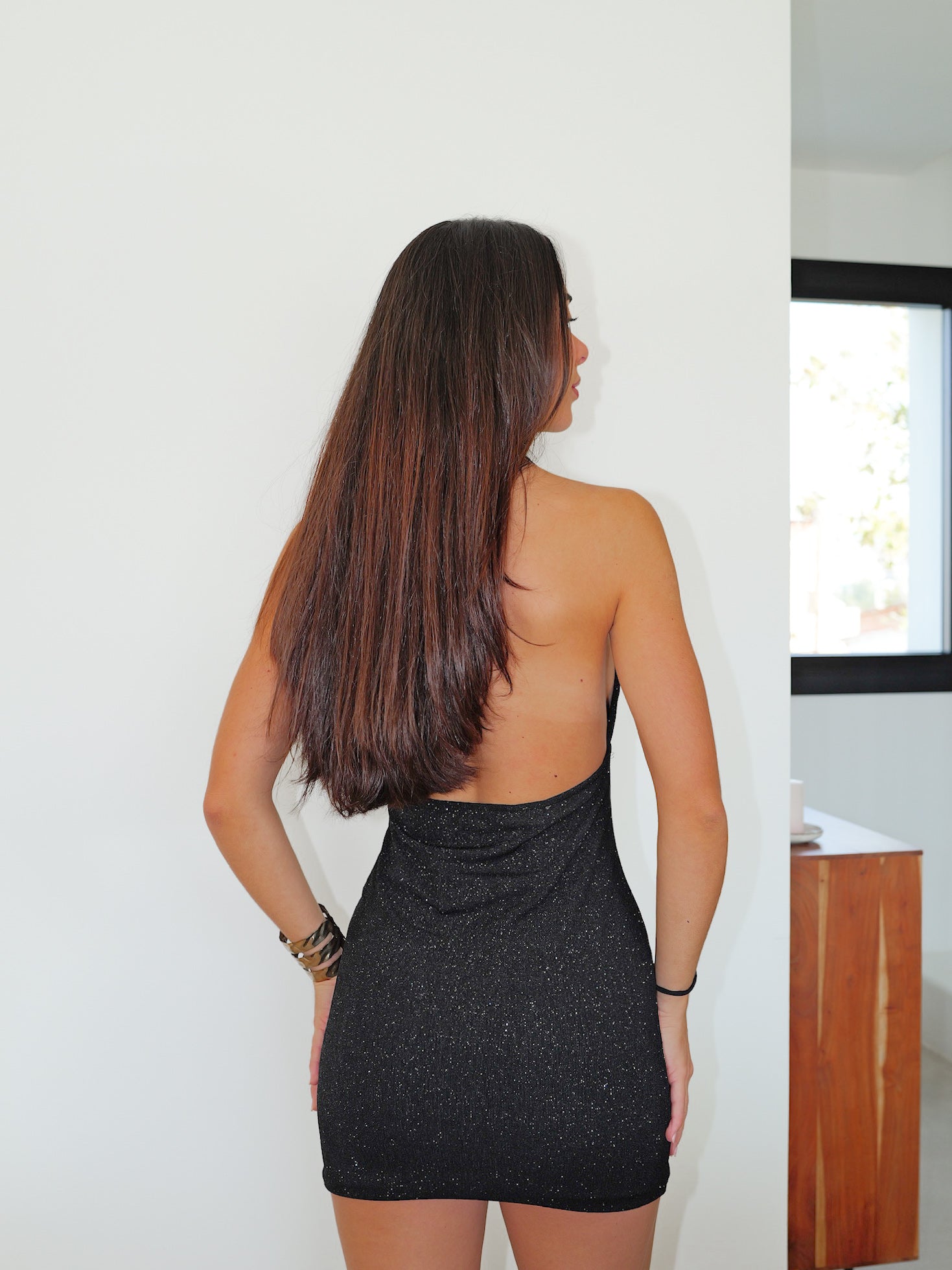 Mini robe en lurex à col en V noir