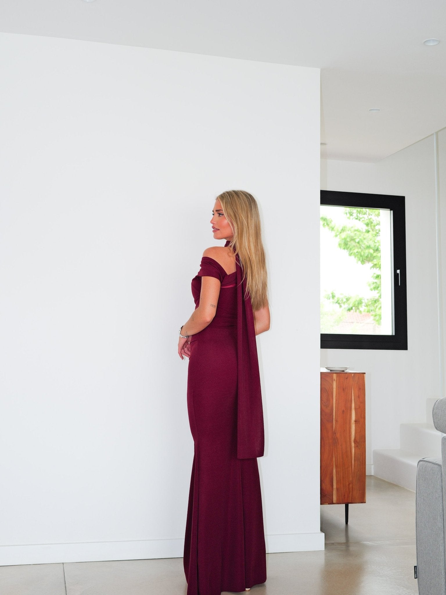 Robe à col roulé asymétrique bordeaux - SORELLAS