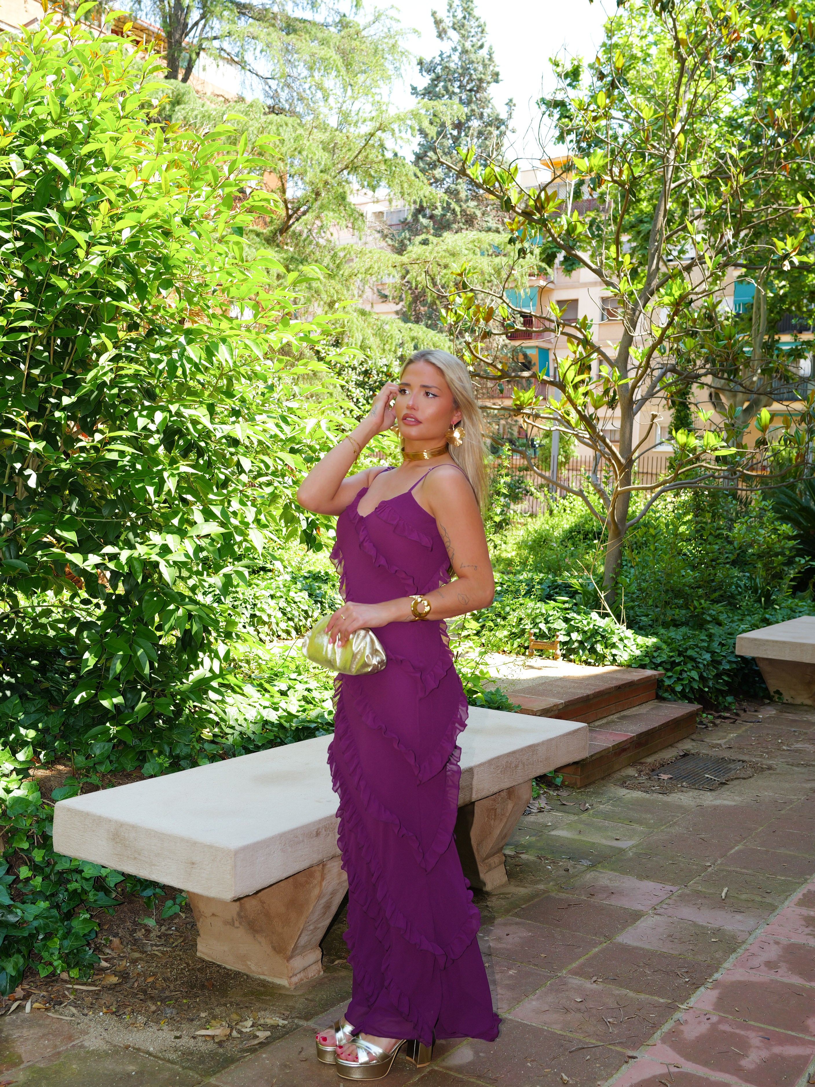 Robe à volants en crêpe aubergine