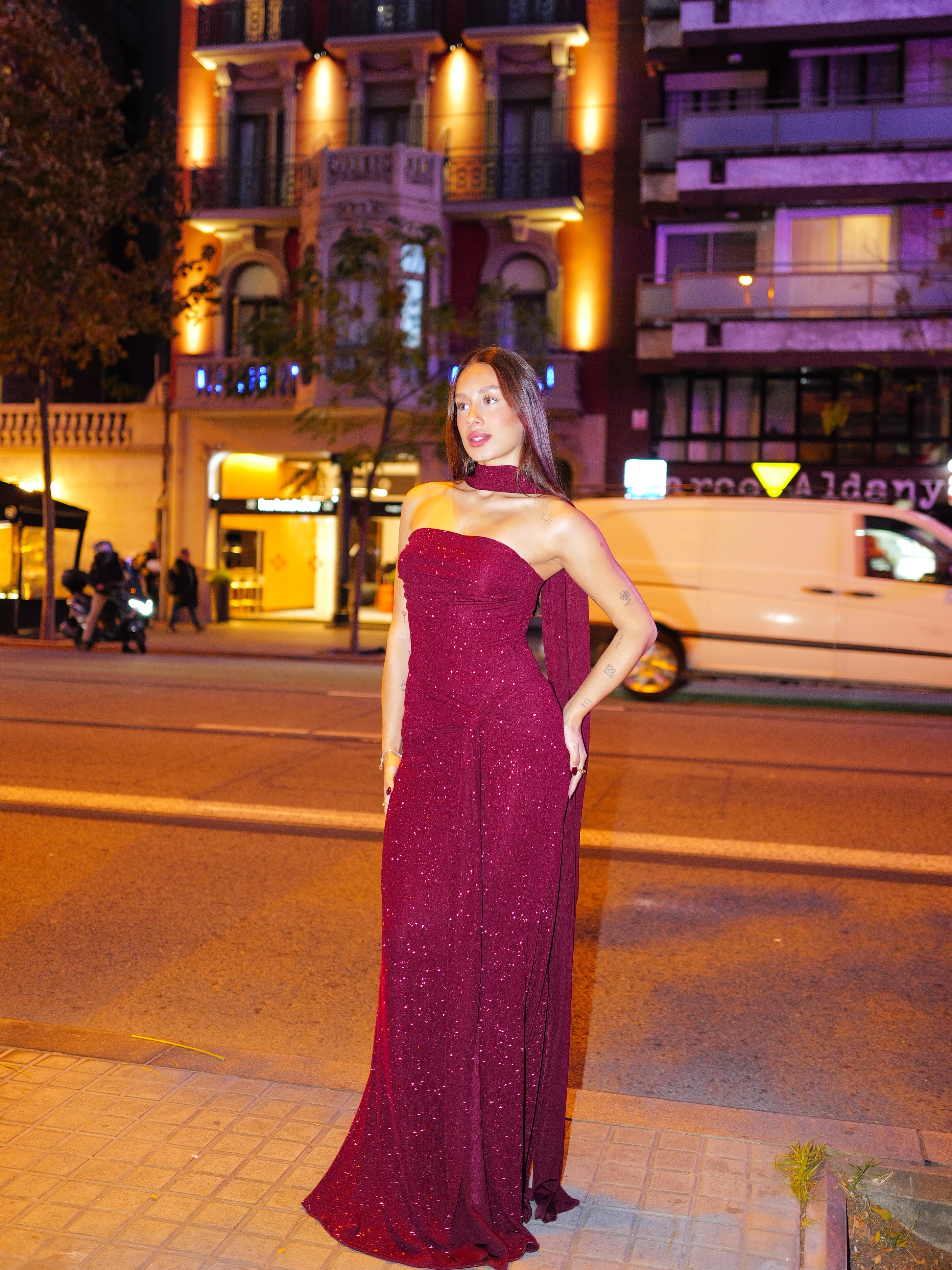 Robe bandeau en lurex avec tour de cou bordeaux