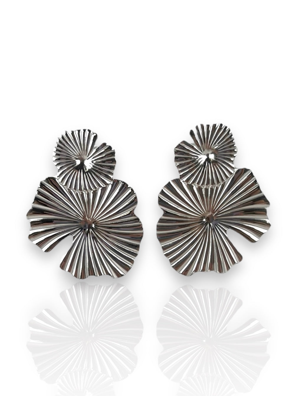 BOUCLES D'OREILLES fleur vague argentée