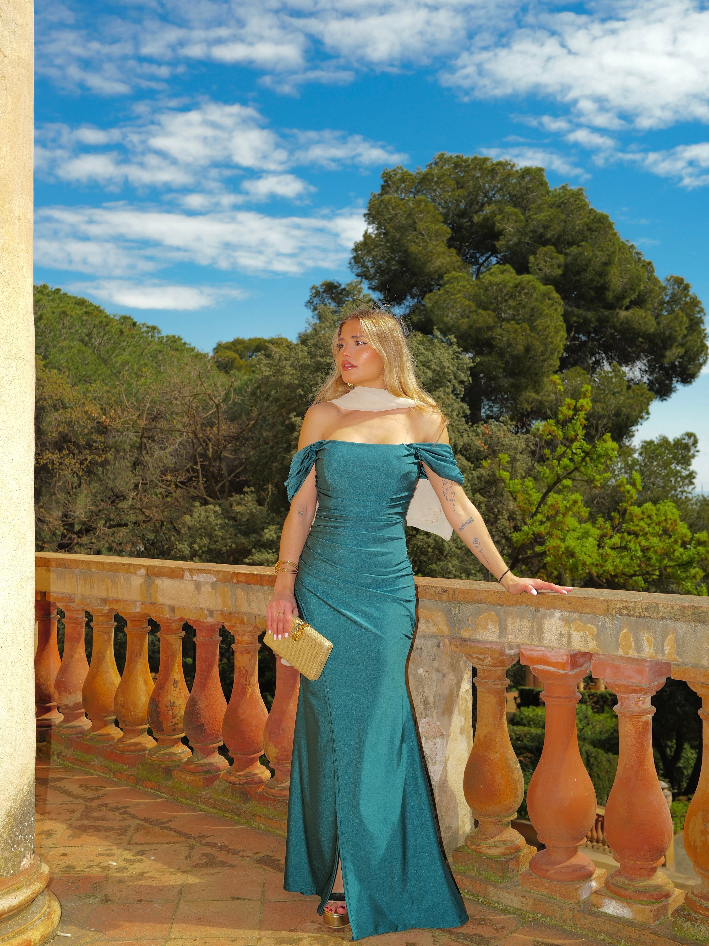 Robe à manches en bouteille