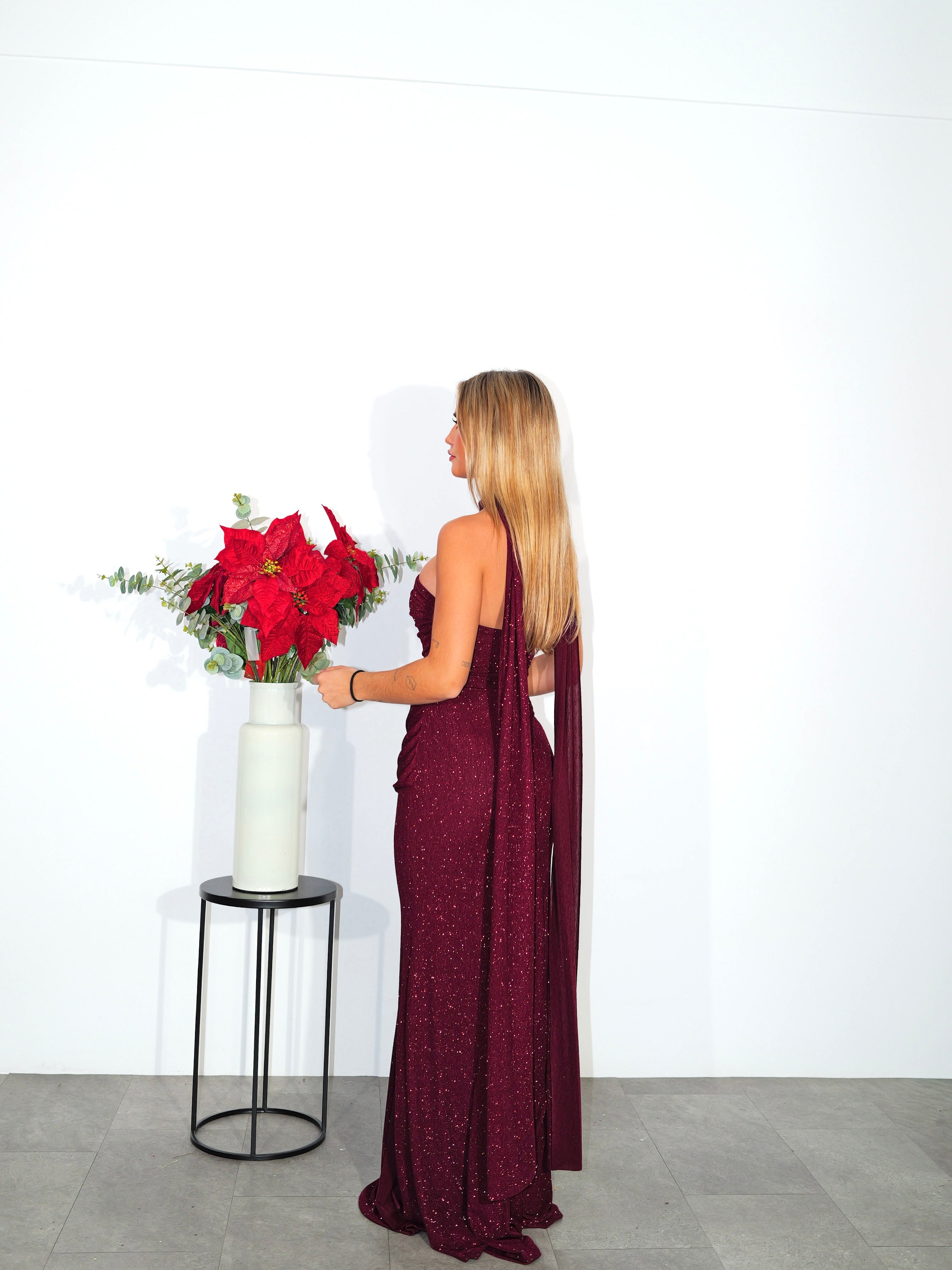 Robe bandeau en lurex avec tour de cou bordeaux