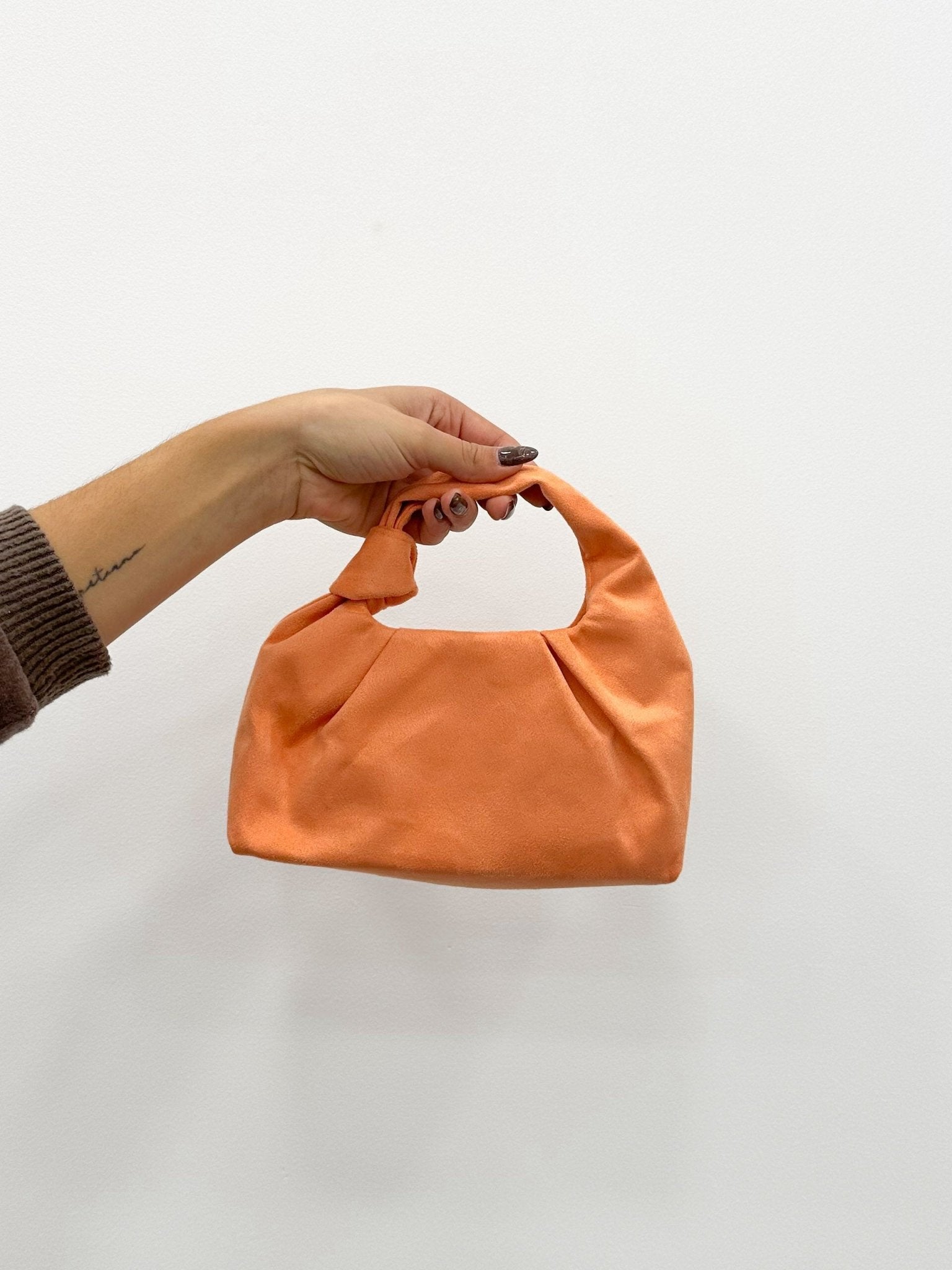 Clutch en daim noué saumon - Sorellas The Brand Barcelona S.L