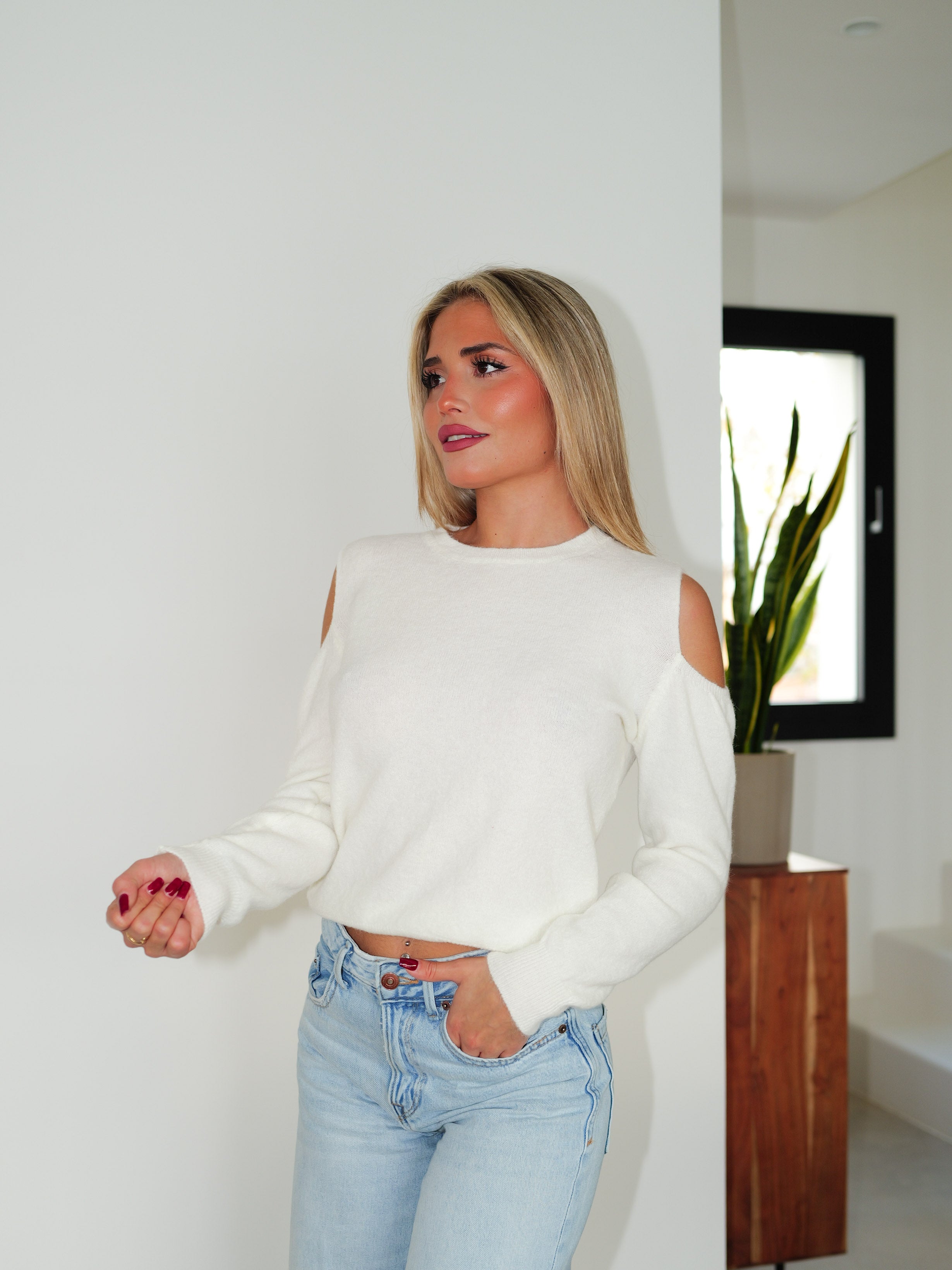 Maglione girocollo spalle bianco