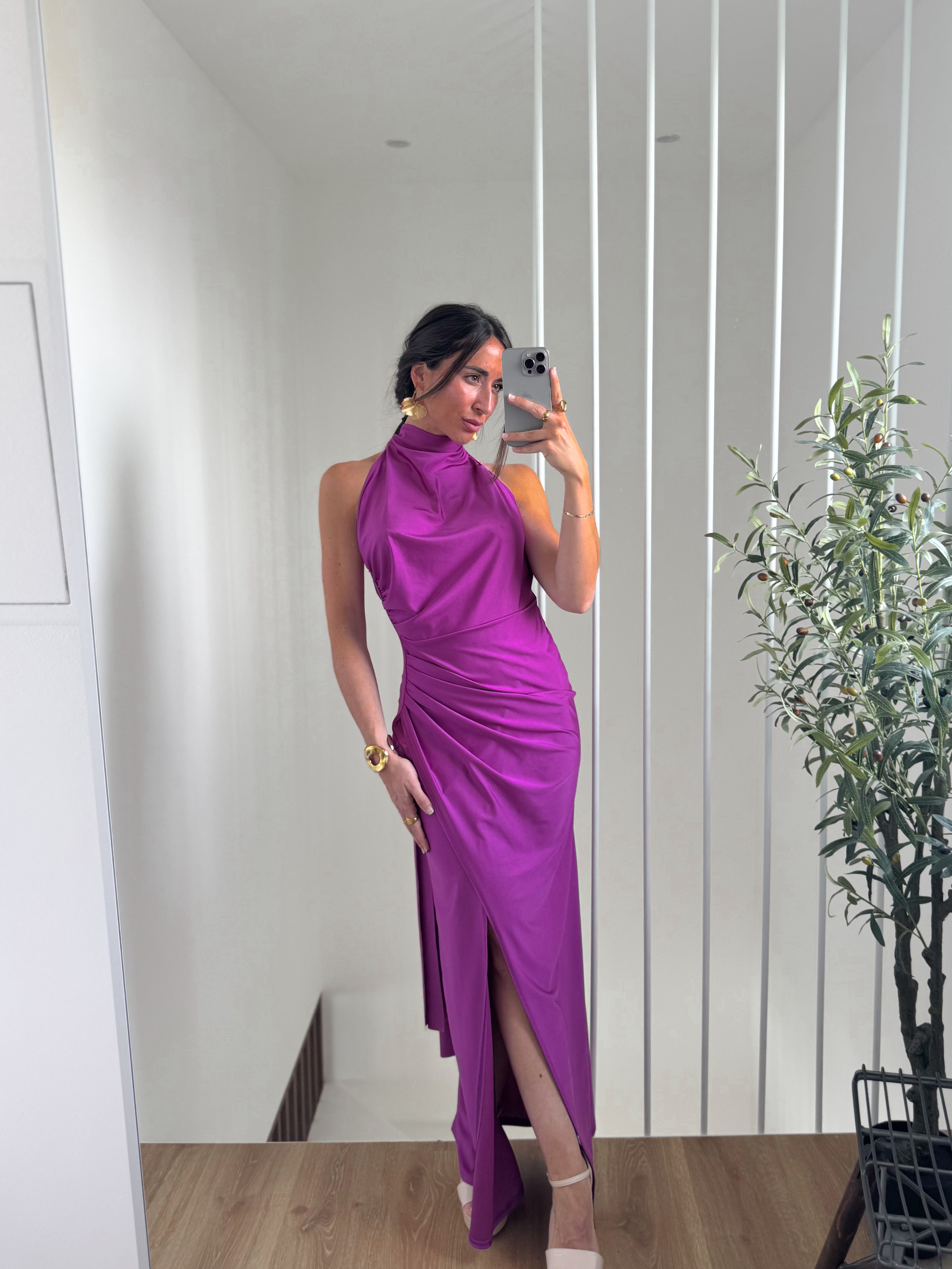 Abito halter con fiocco amarena sul retro