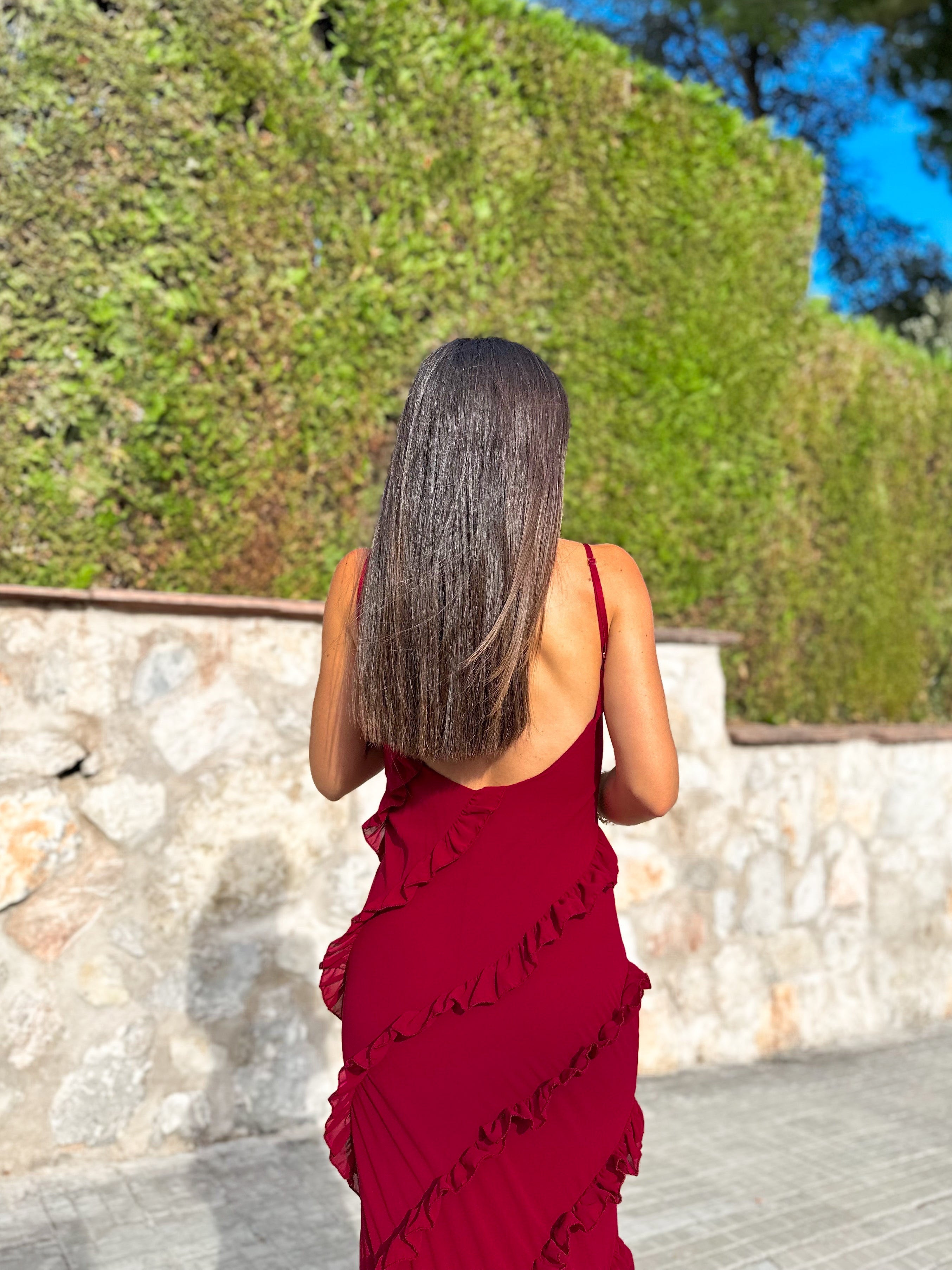 Abito a balze in crêpe bordeaux