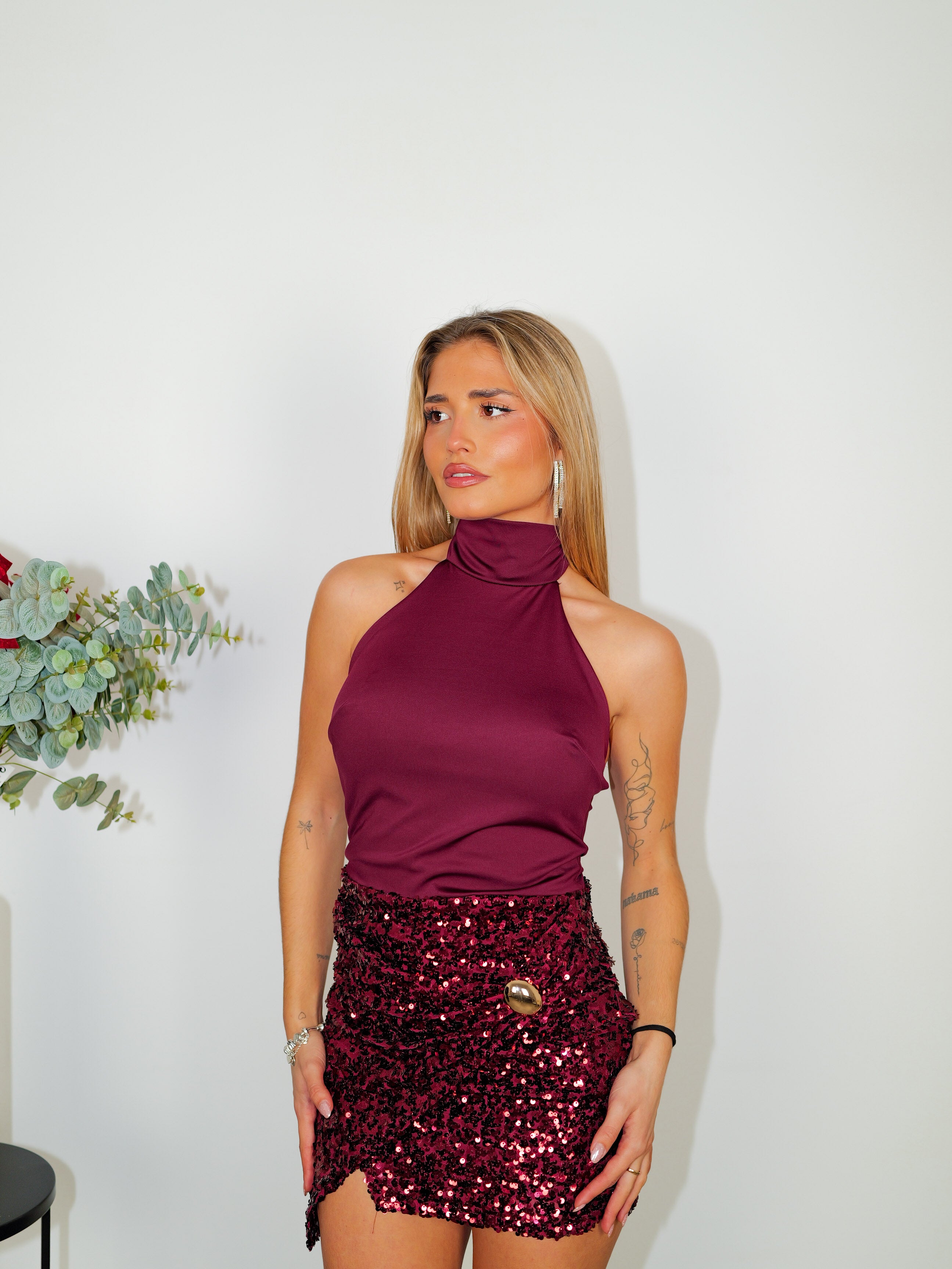 Mini abito halter gonna glitter bordeaux