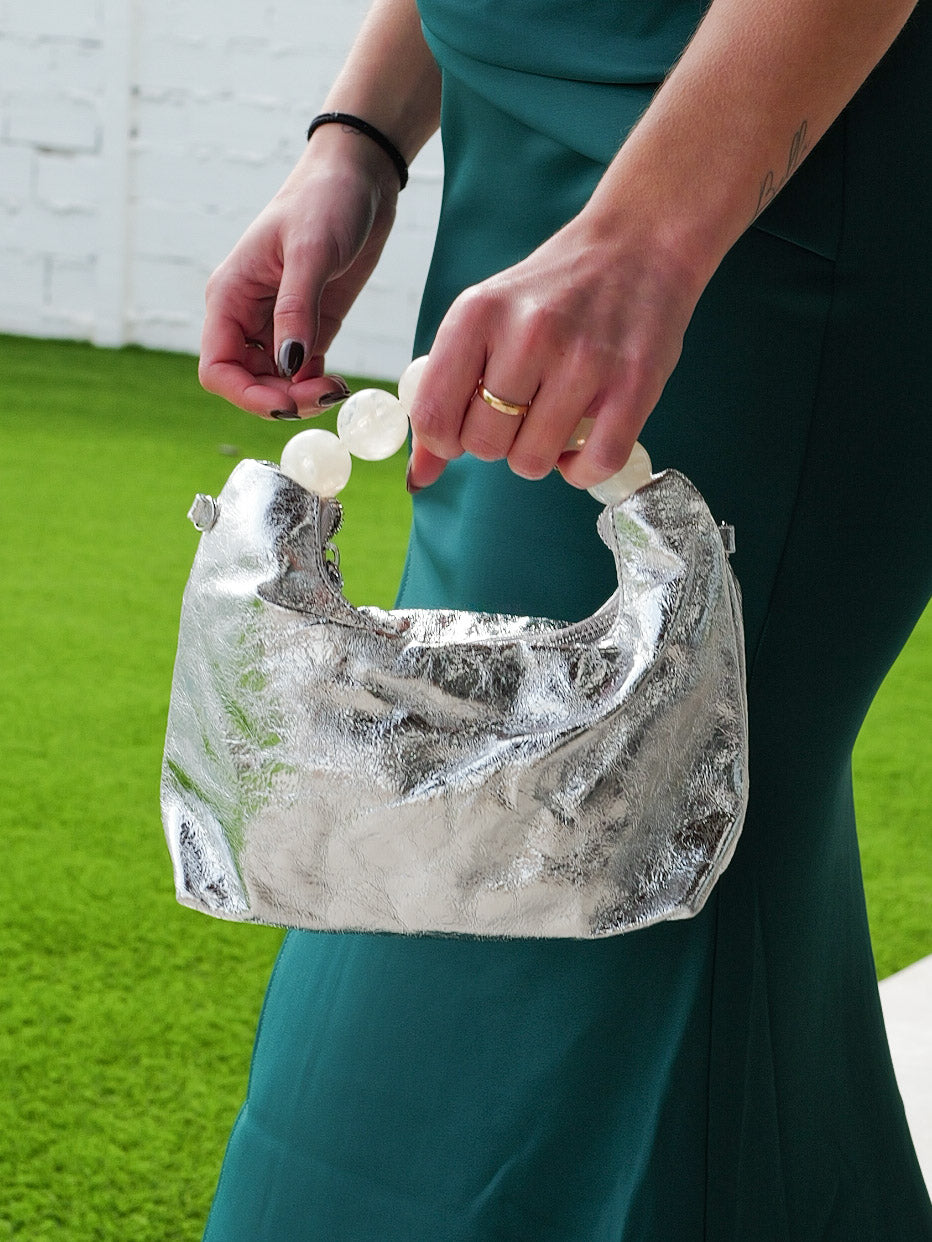 Pochette con manico metallico argento