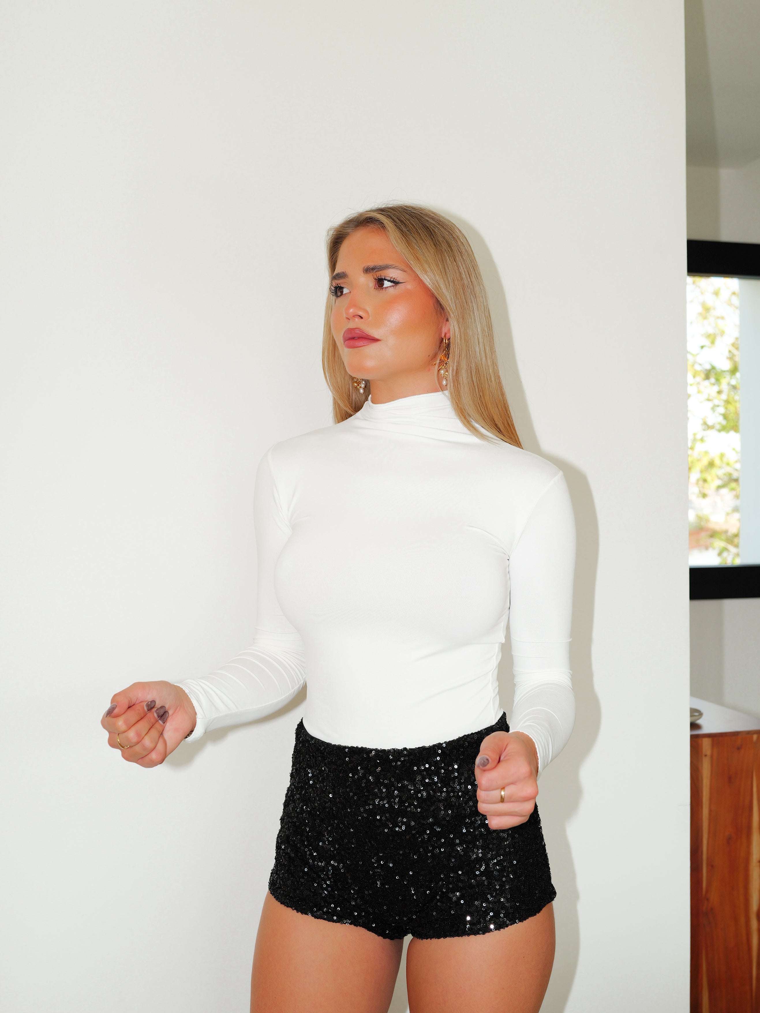 T-shirt lycra collo di cigno bianco