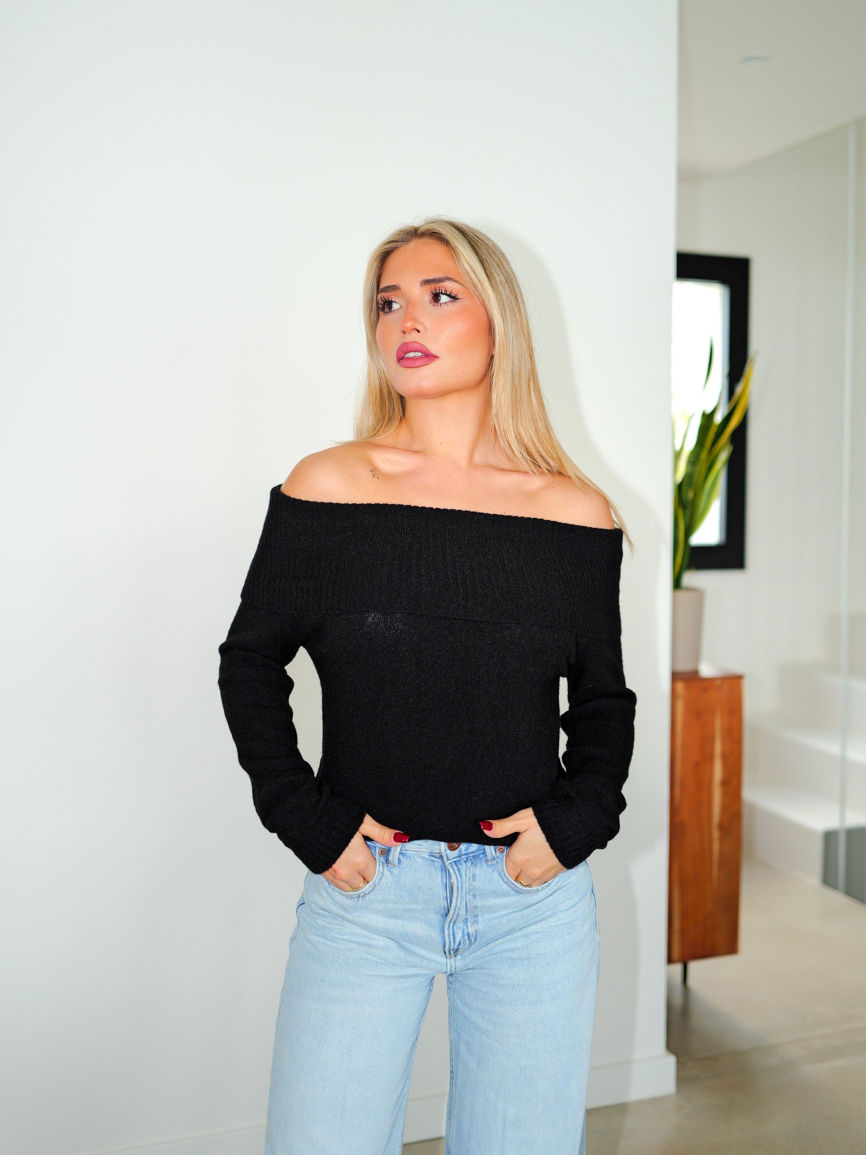 Maglione con maniche bardot nero