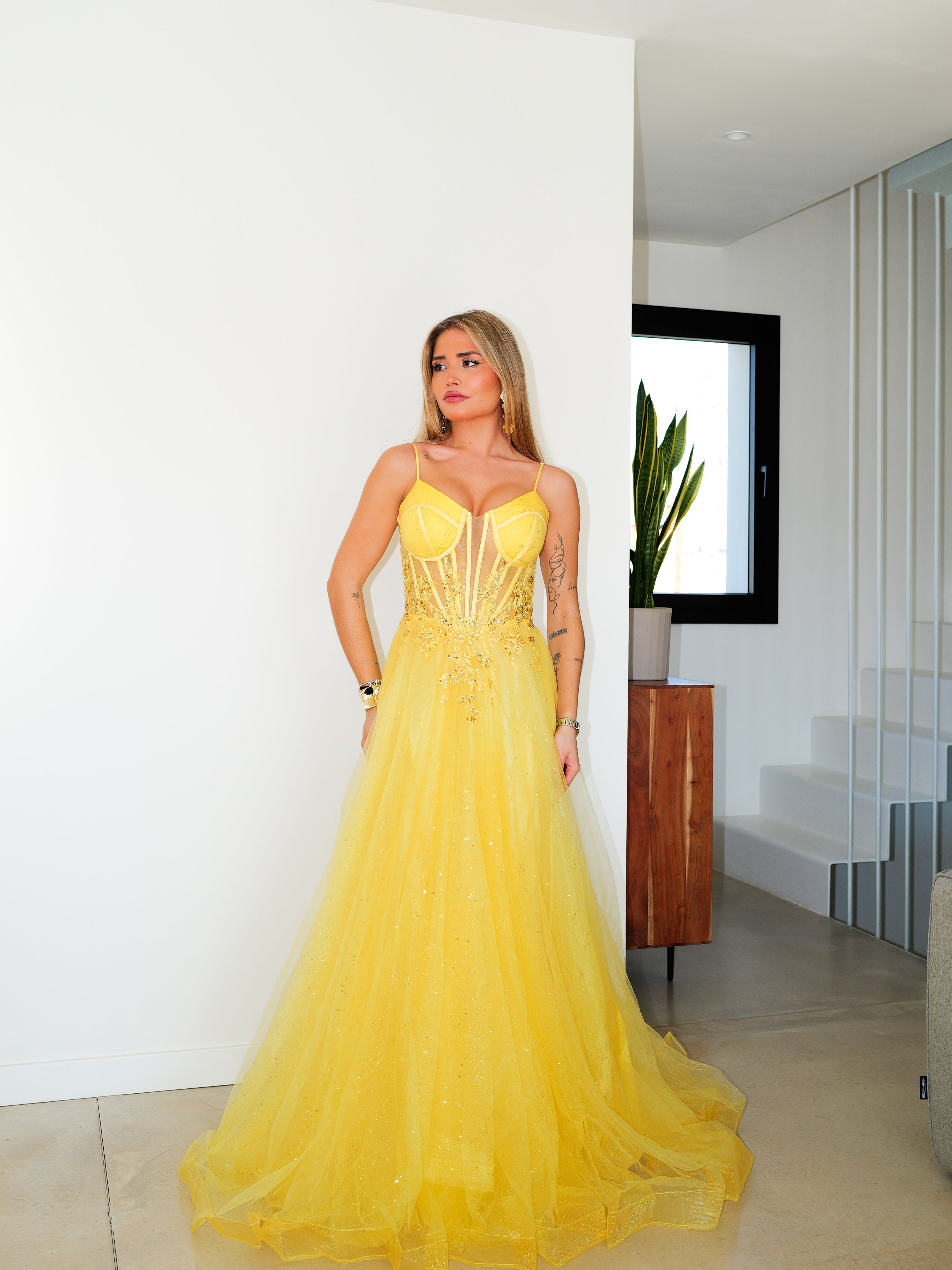 Abito a corsetto giallo fiori di tulle