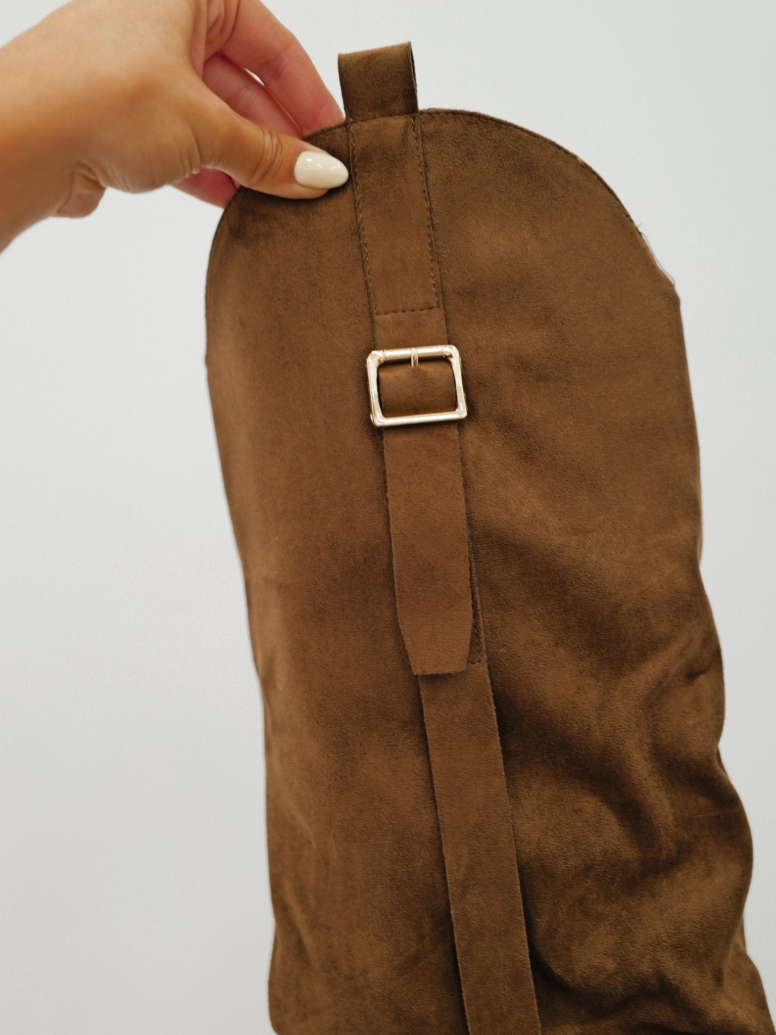 Stivali con risvolto e fibbia color cioccolato - Sorellas The Brand Barcelona S.L