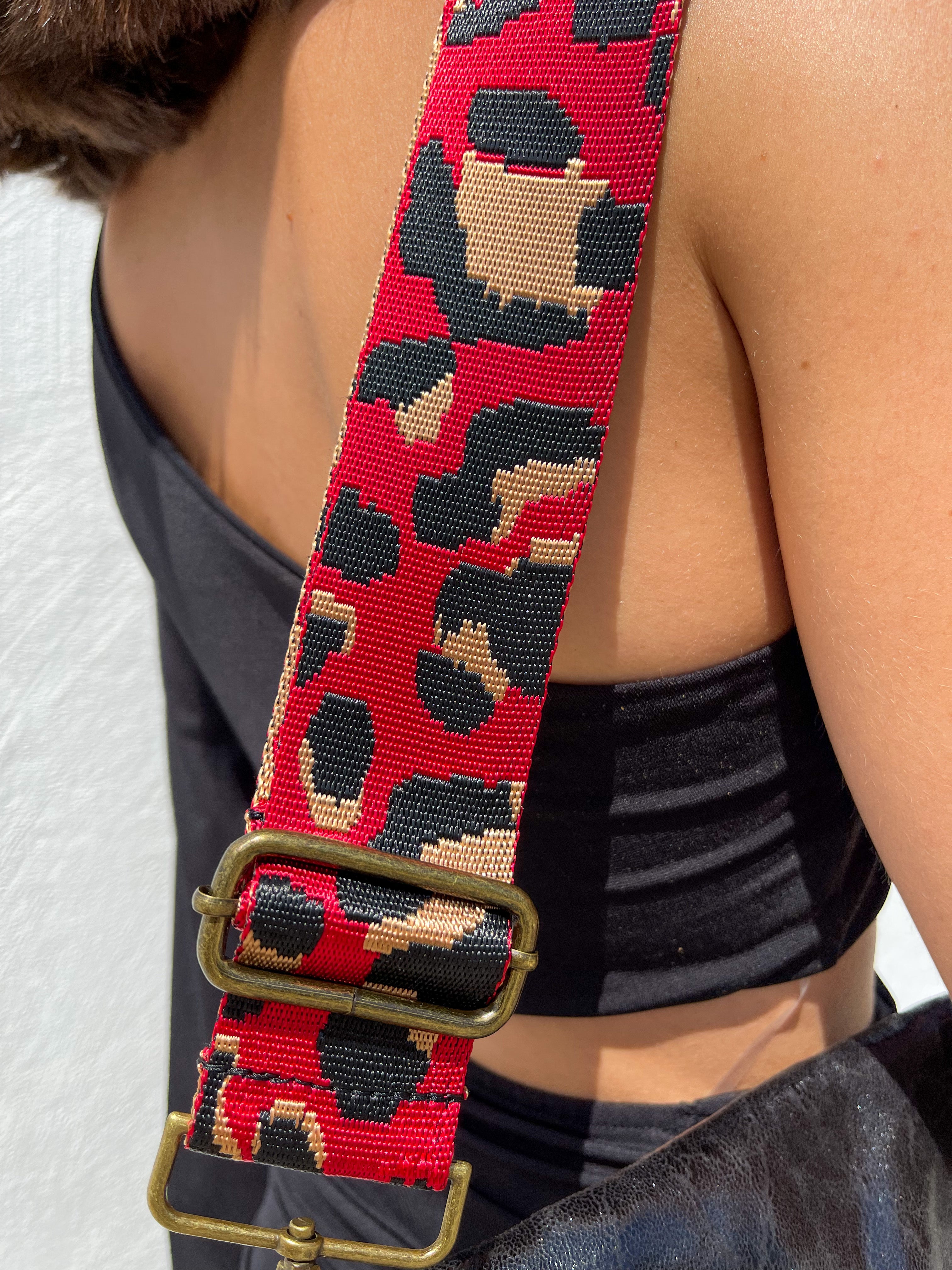 Catena animale rossa