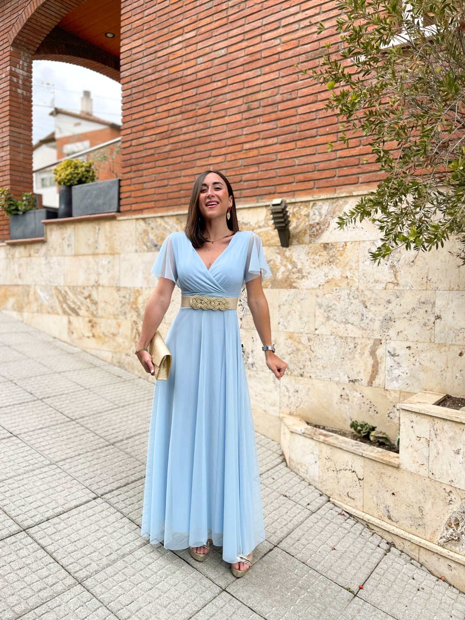 Abito in tulle con maniche a cielo