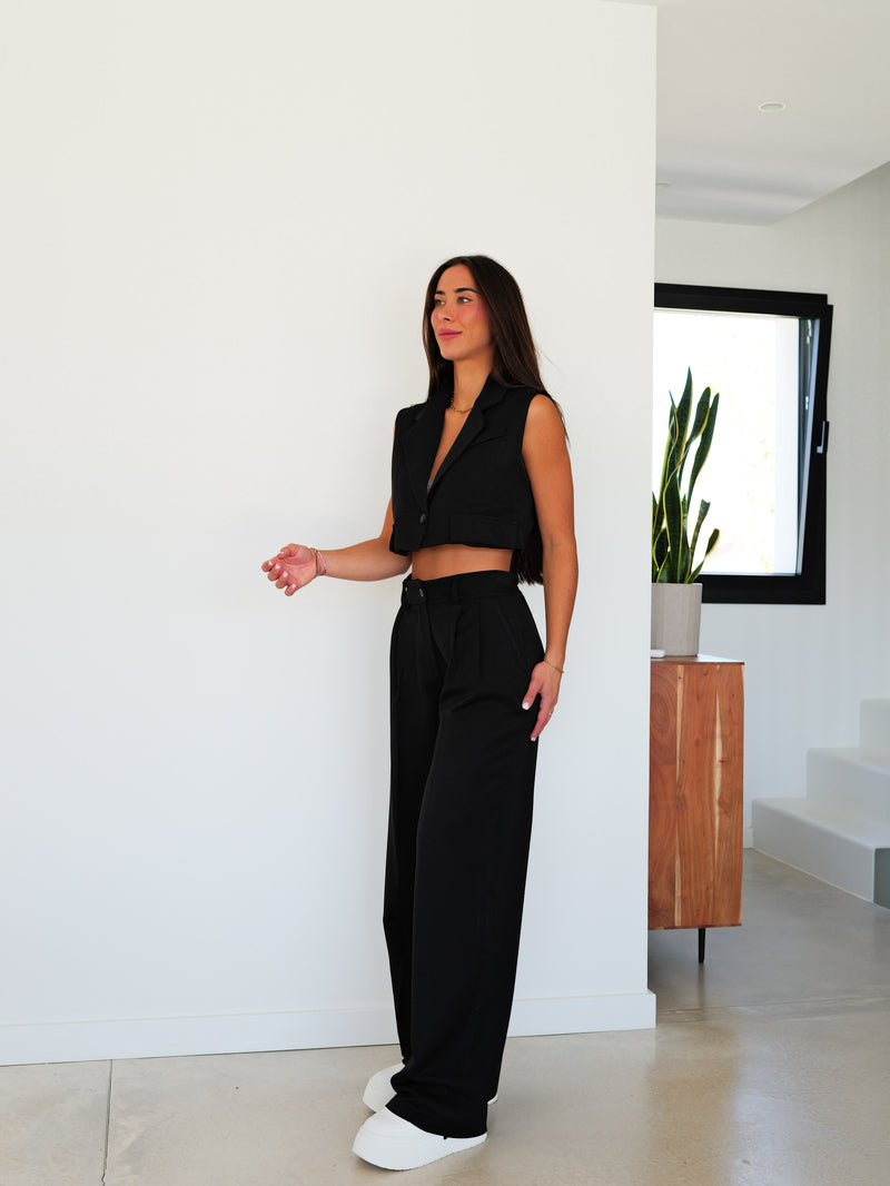 Conjunto cropped traje negro