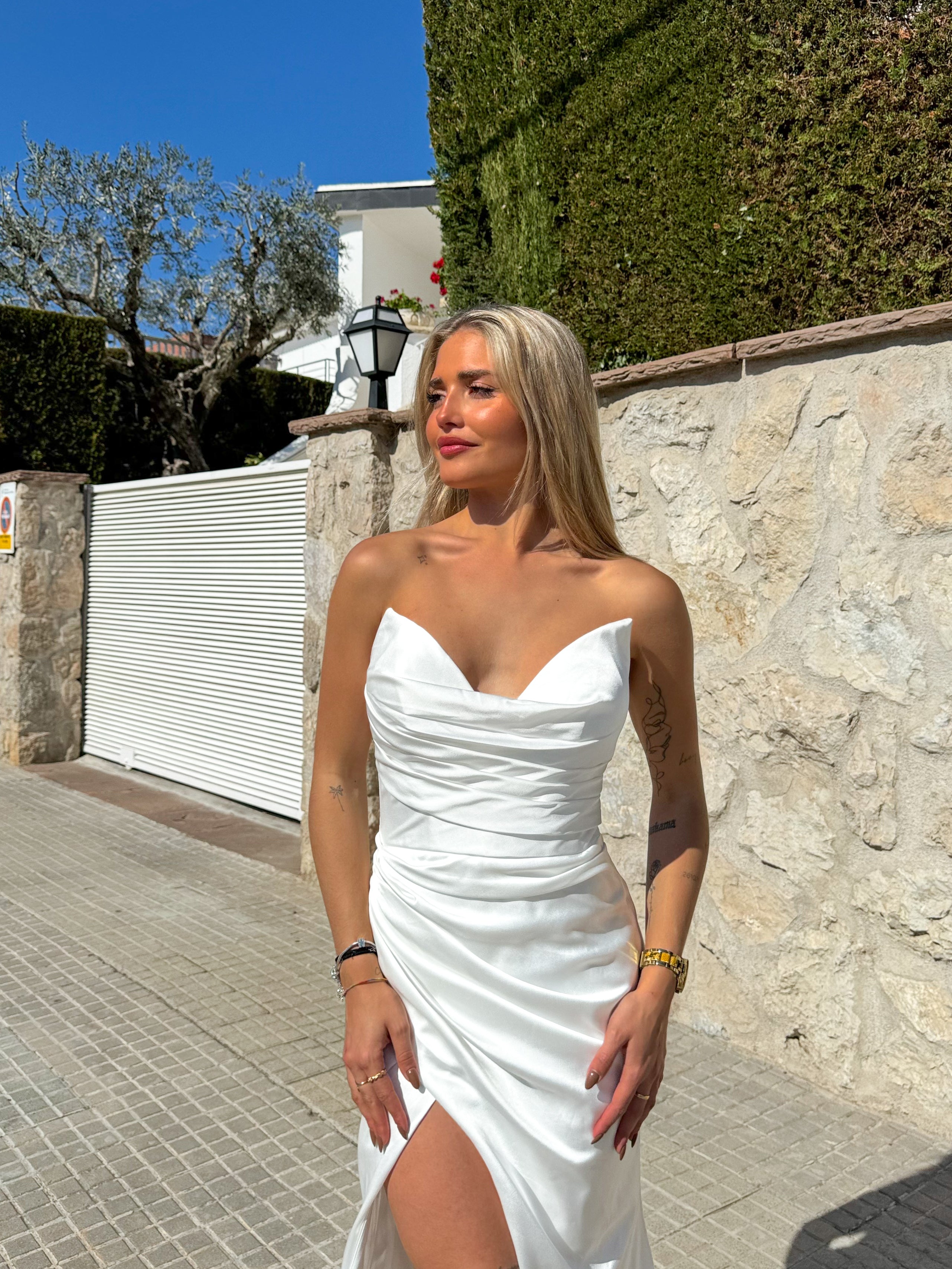 Vestido palabra picos raso blanco