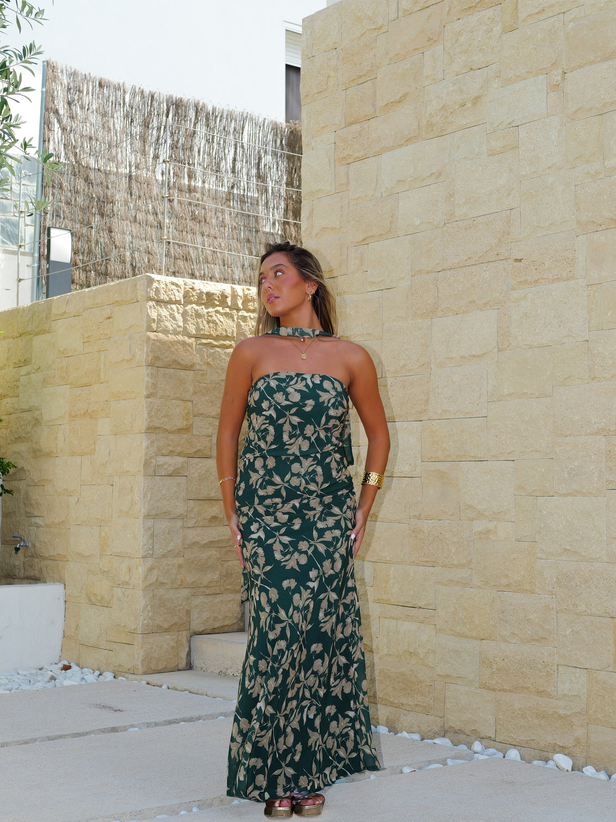 Vestido largo choker tulle verde