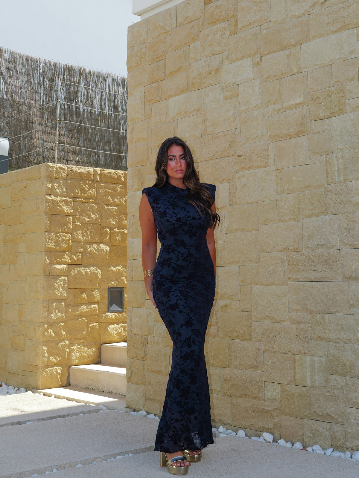 Vestido tulle flores espalda marino