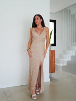 Vestido largo textura brillo beige