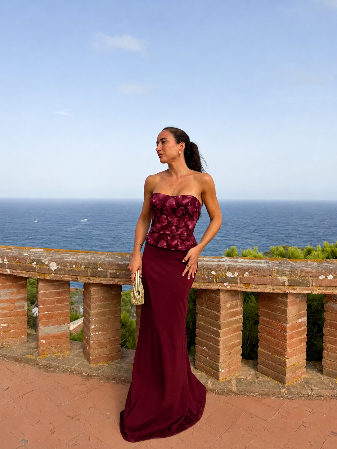 Vestido corsé estampado burdeos