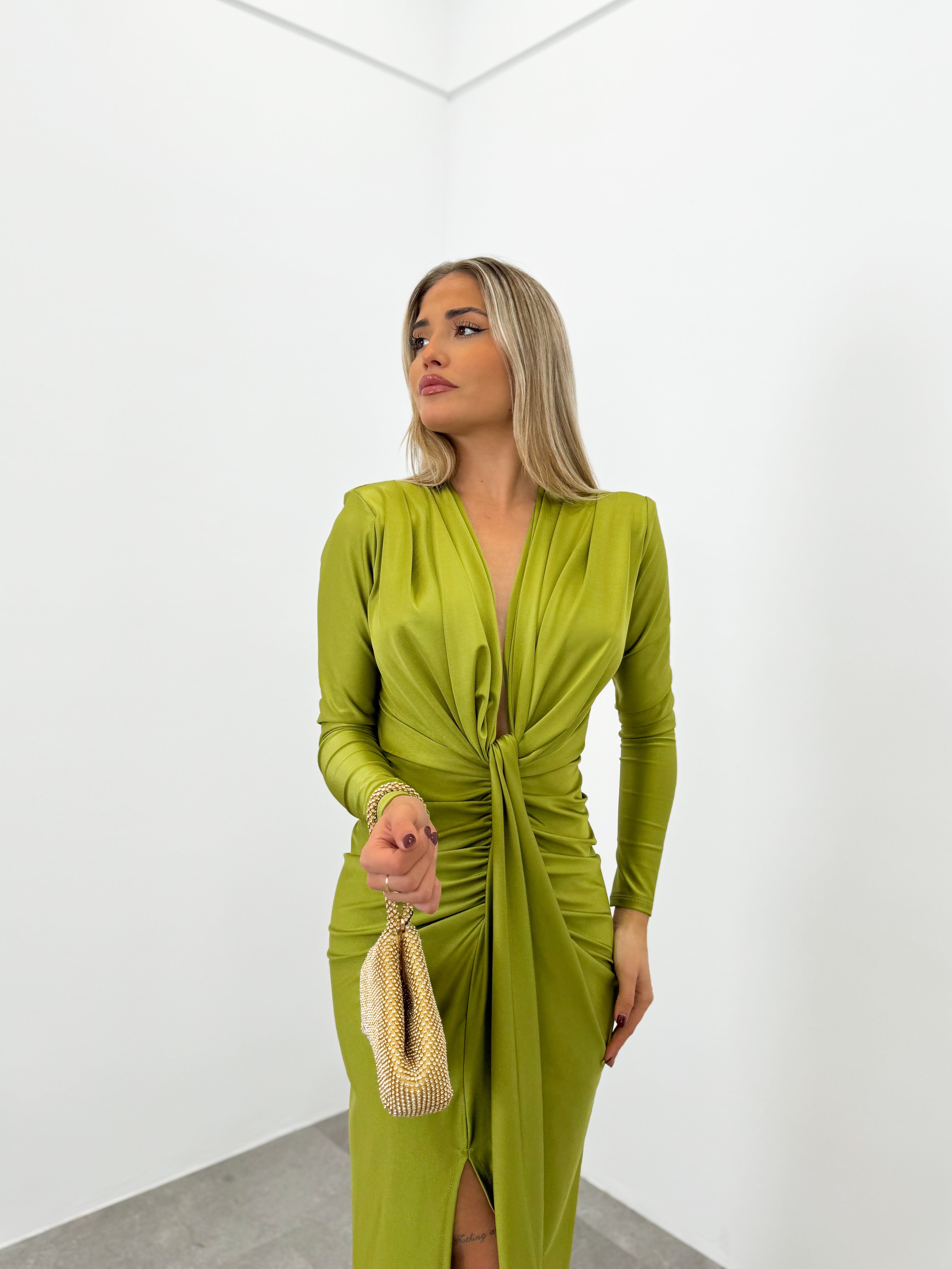 Abito con maniche annodate color oliva