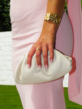 Clutch piel bombonera crema