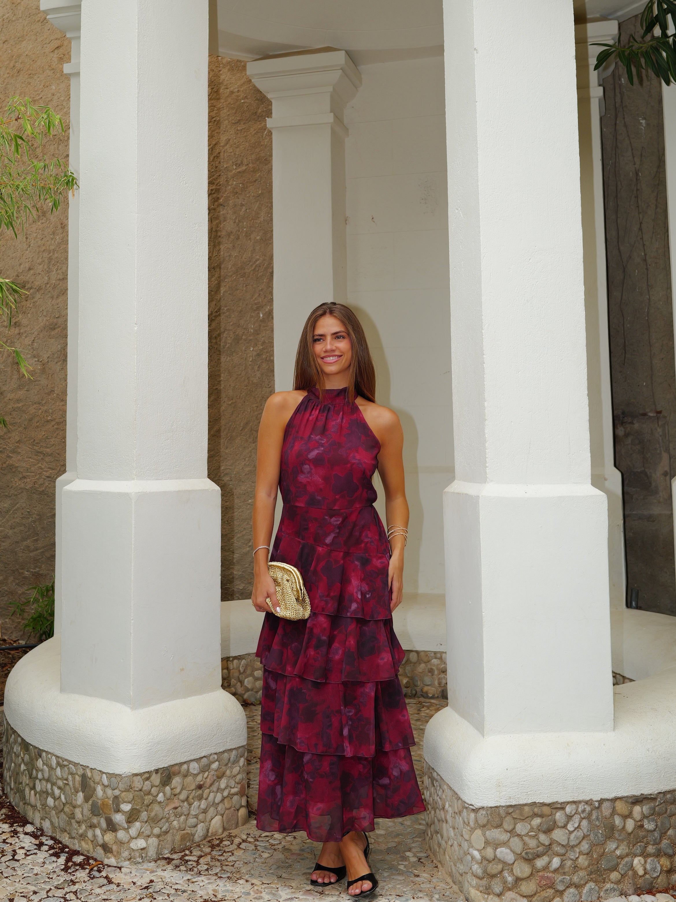 Vestido largo halter estampado volantes vino