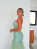 Vestido cuerpo sirena pedreria menta