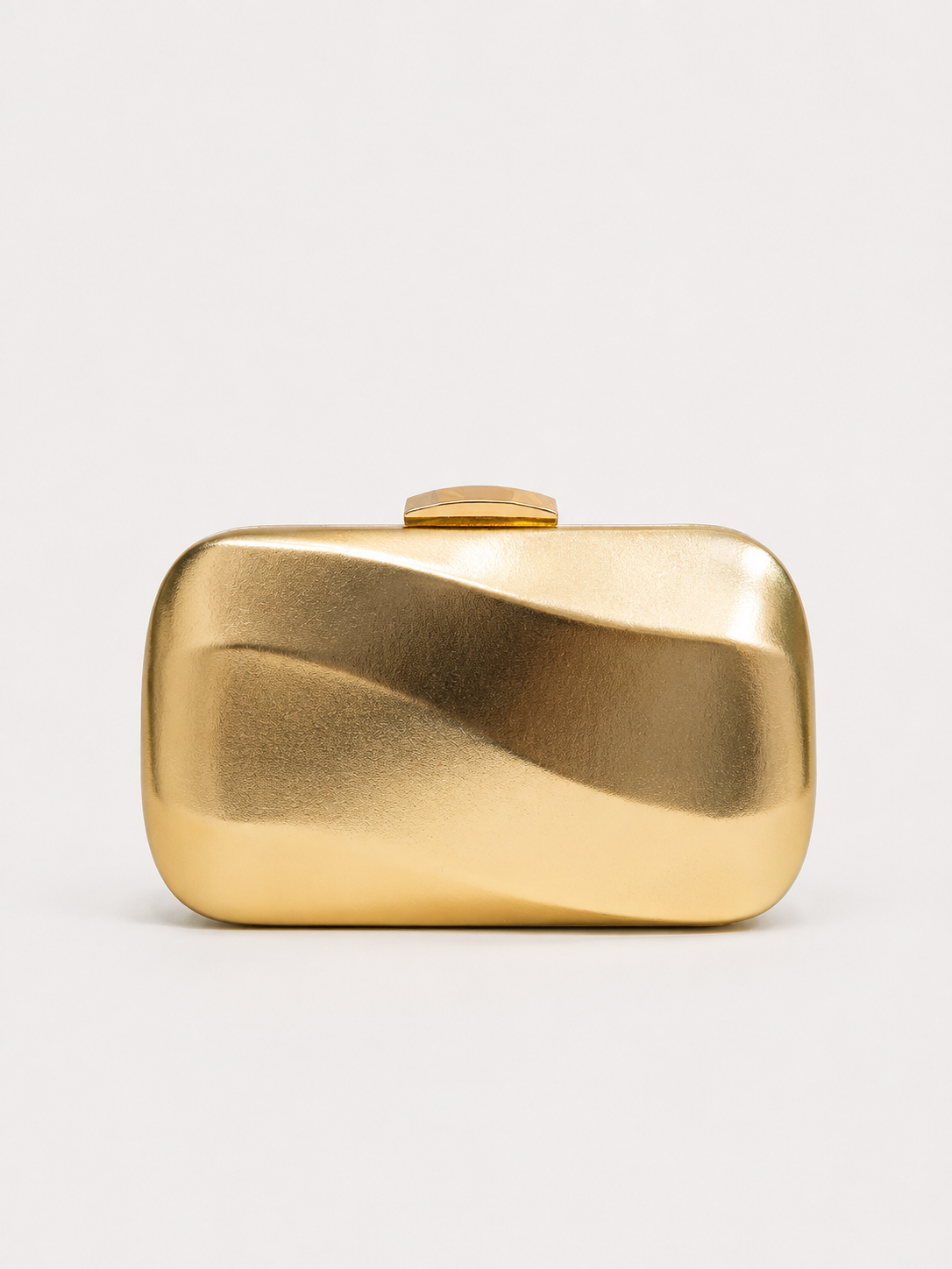 Clutch efecto ola dorado