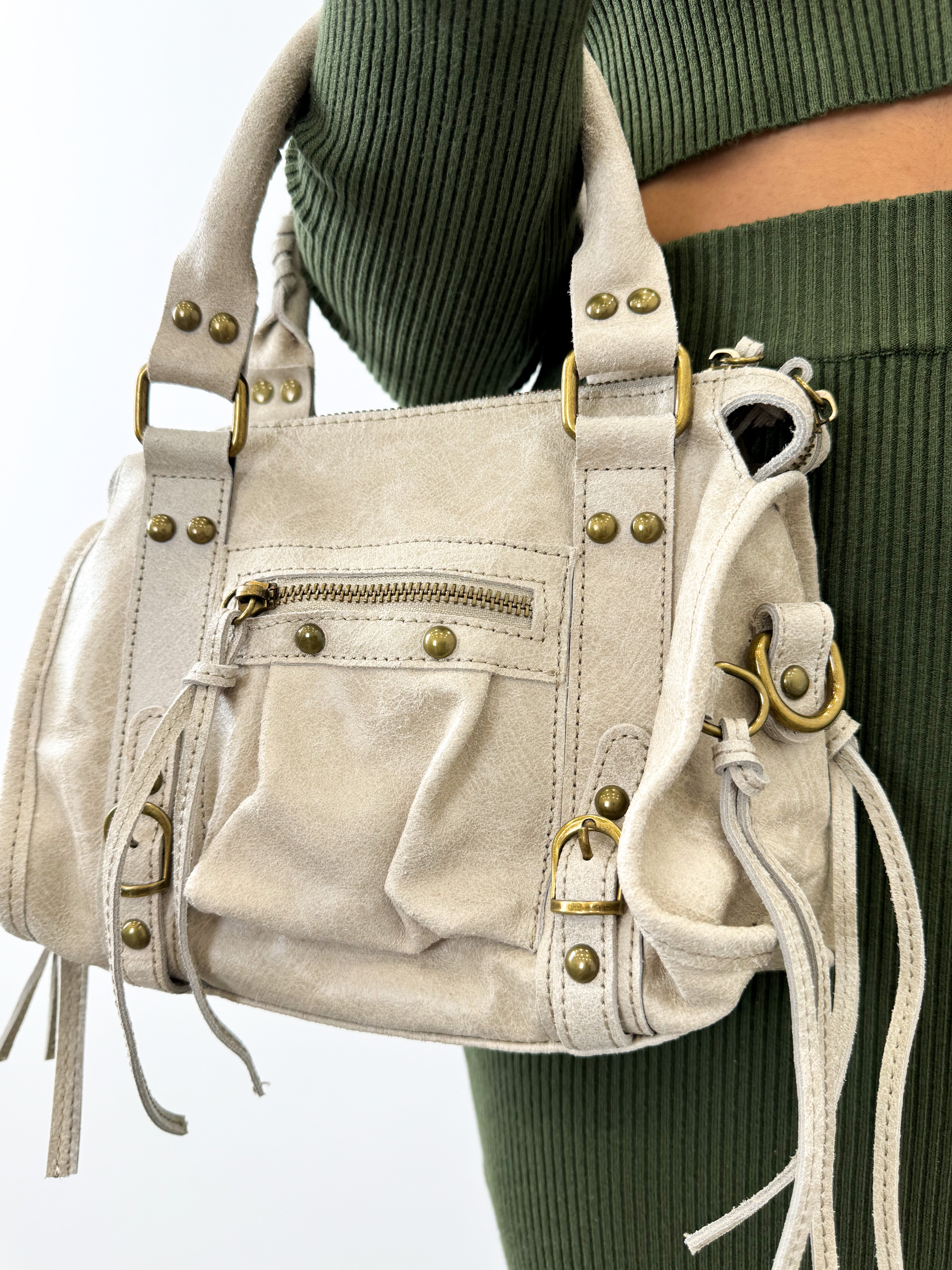 Bolso hebillas piel mate crema