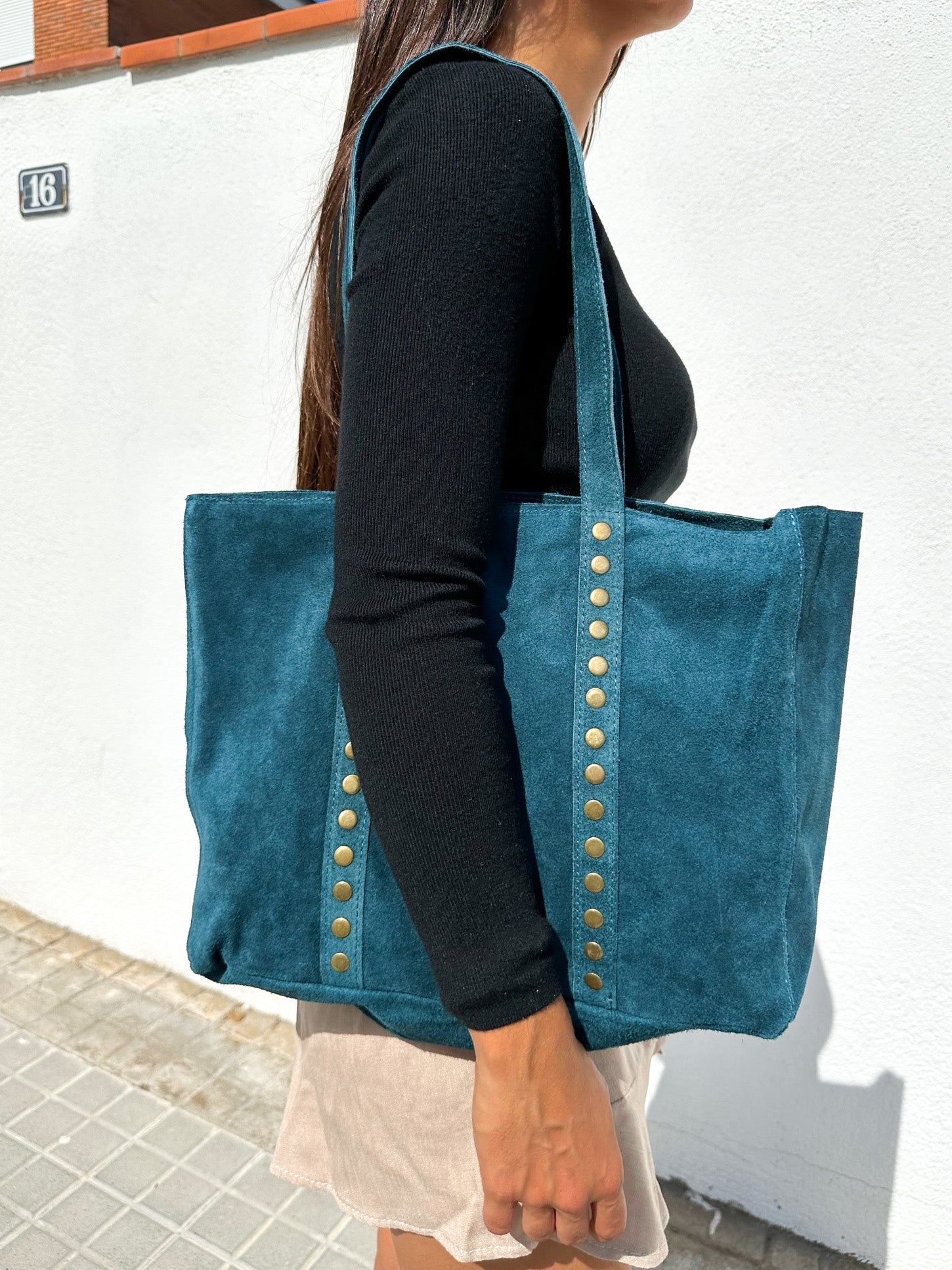 Bolso tachas maxi petroleo