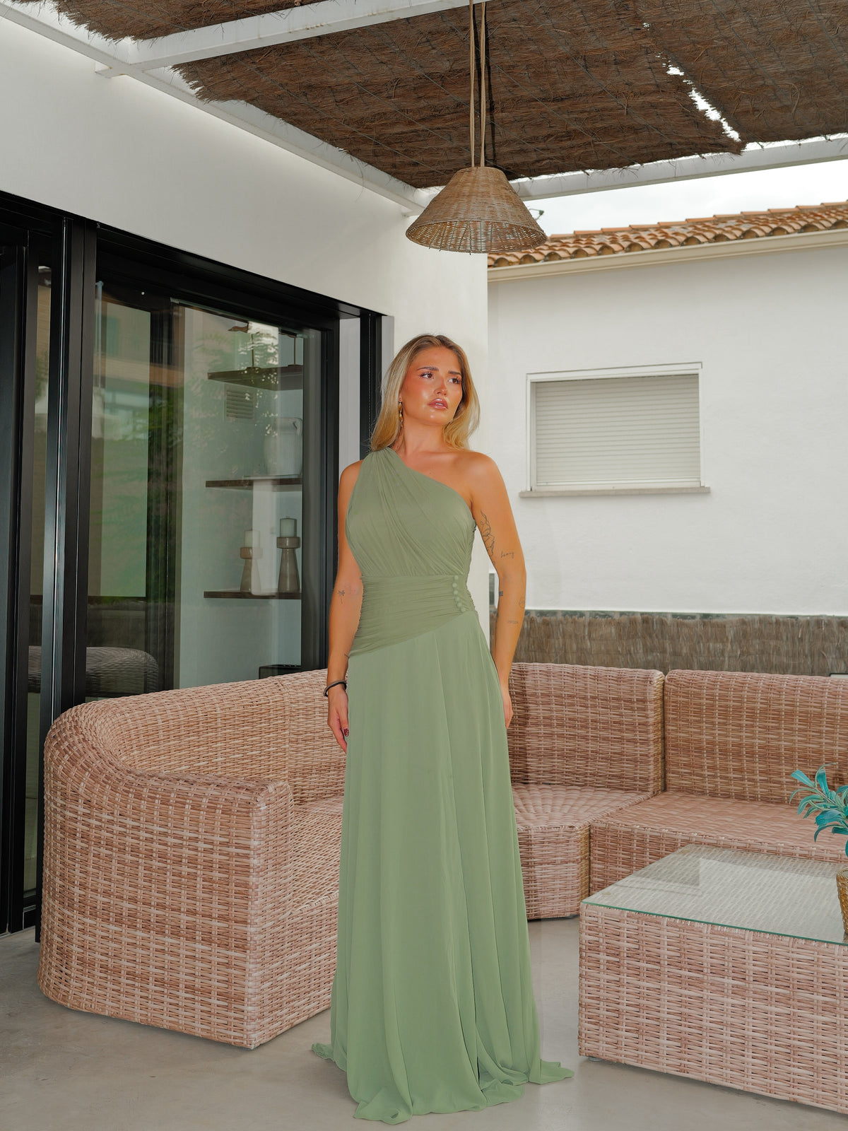 Vestido largo asimétrico botones oliva