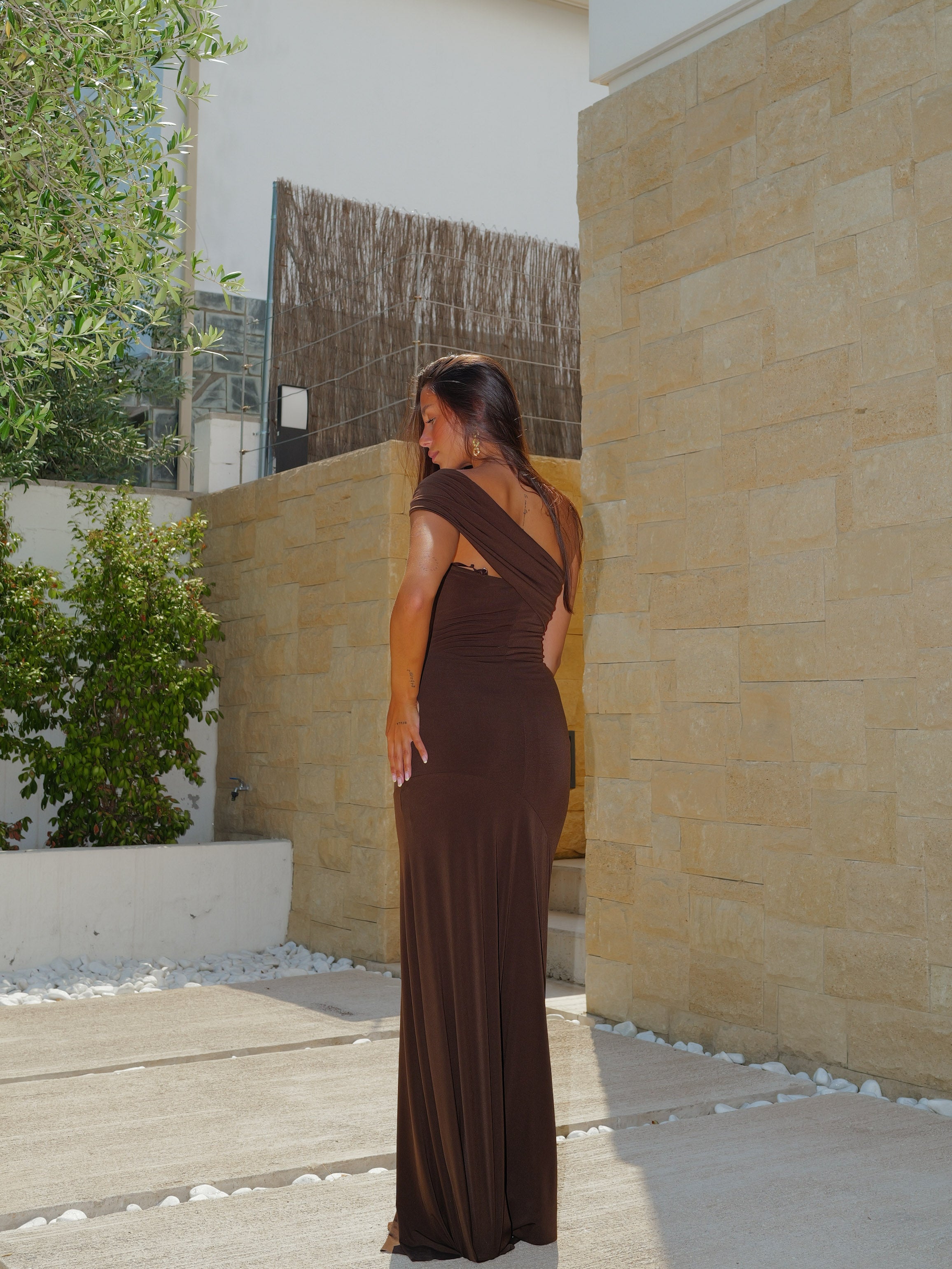 Vestido largo tirante detalle chocolate