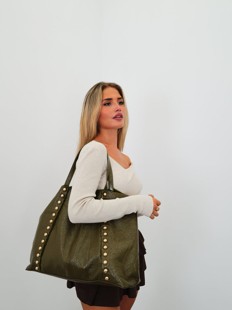 Bolso tachas brillo verde