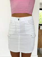 Falda mini tachuelas blanca