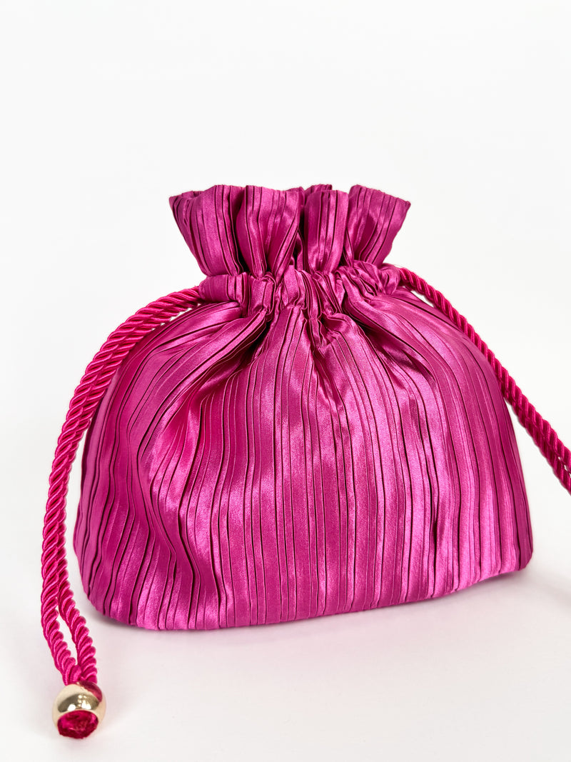 Clutch saco satinado fucsia