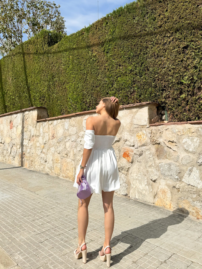 Vestido mini falda abullonada blanco