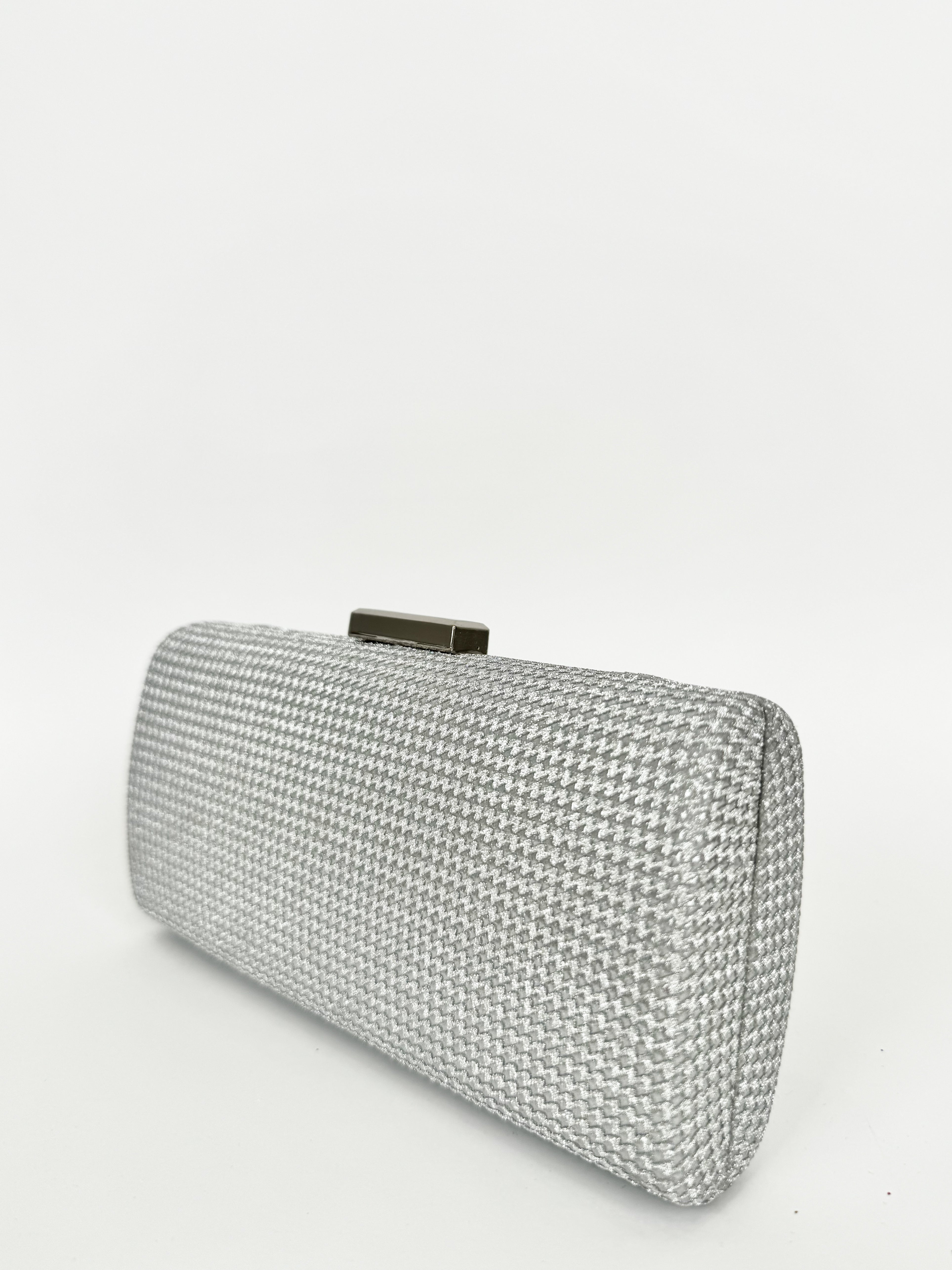 Clutch pocket brillo plata